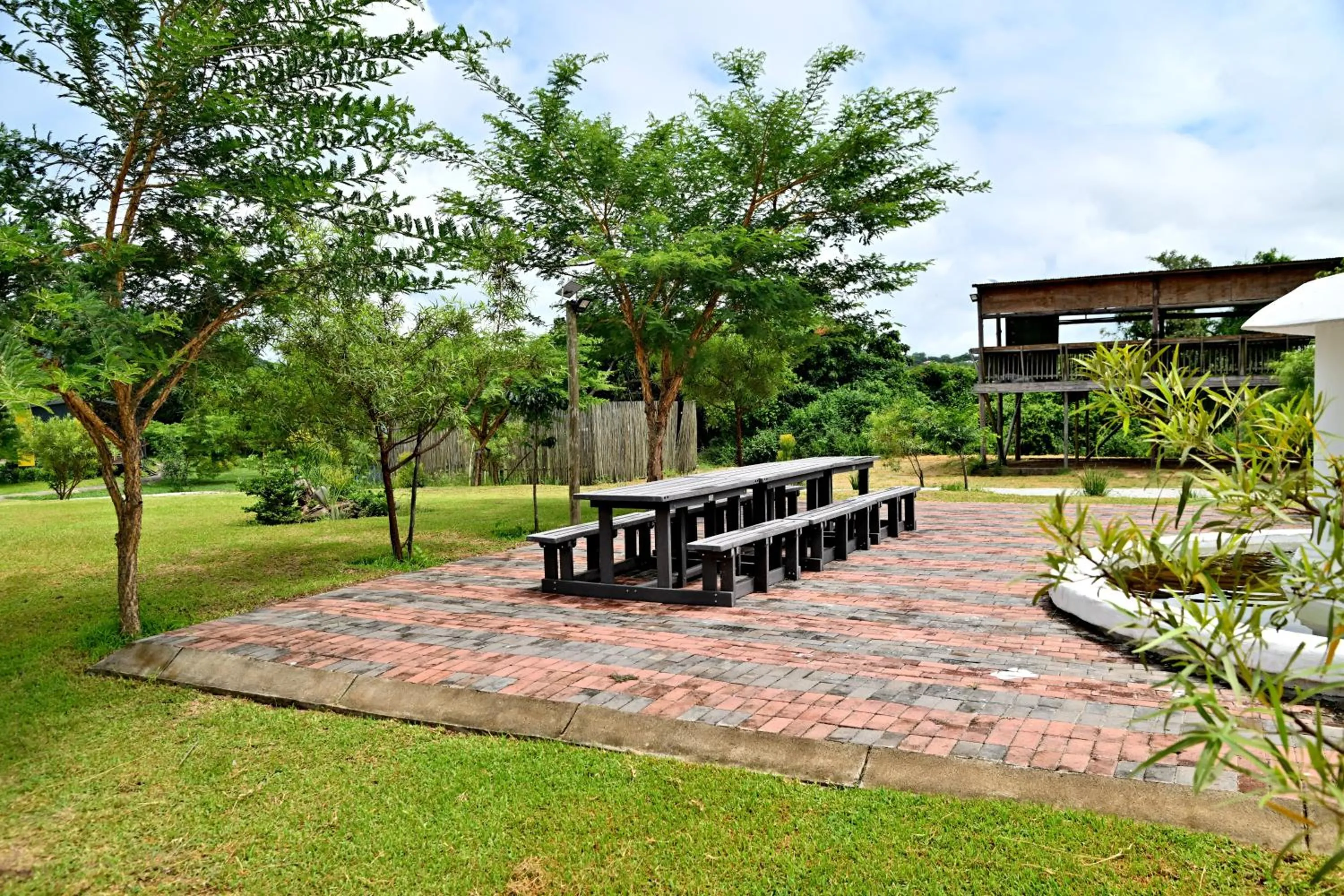 Garden in SleepOver Phabeni