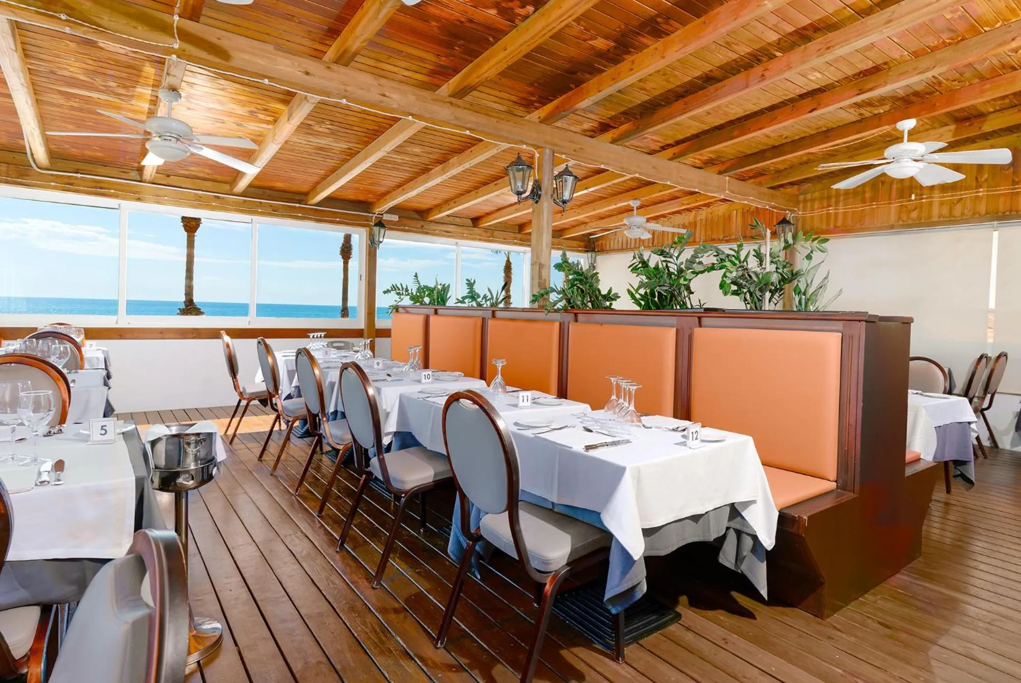 Restaurant/places to eat in Peñiscola Plaza Suites