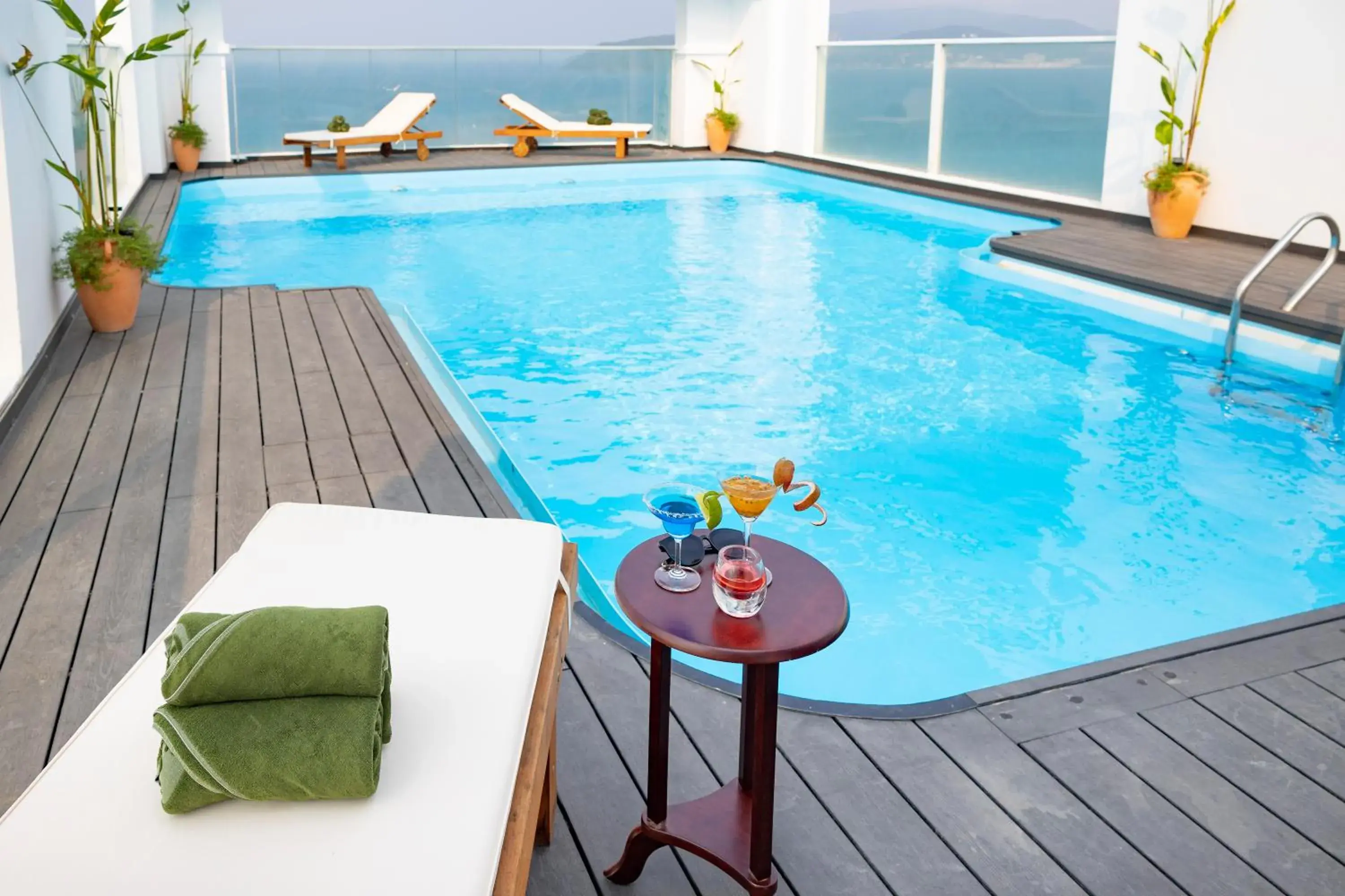 Swimming pool in DB Hotel Nha Trang Swimming pool in DB Hotel Nha Trang