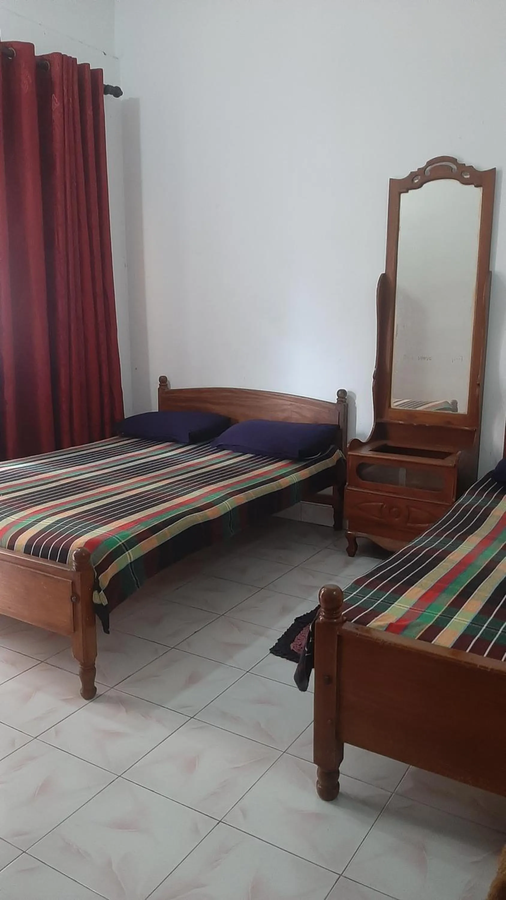 Photo of the whole room, Bed in Yunal inn