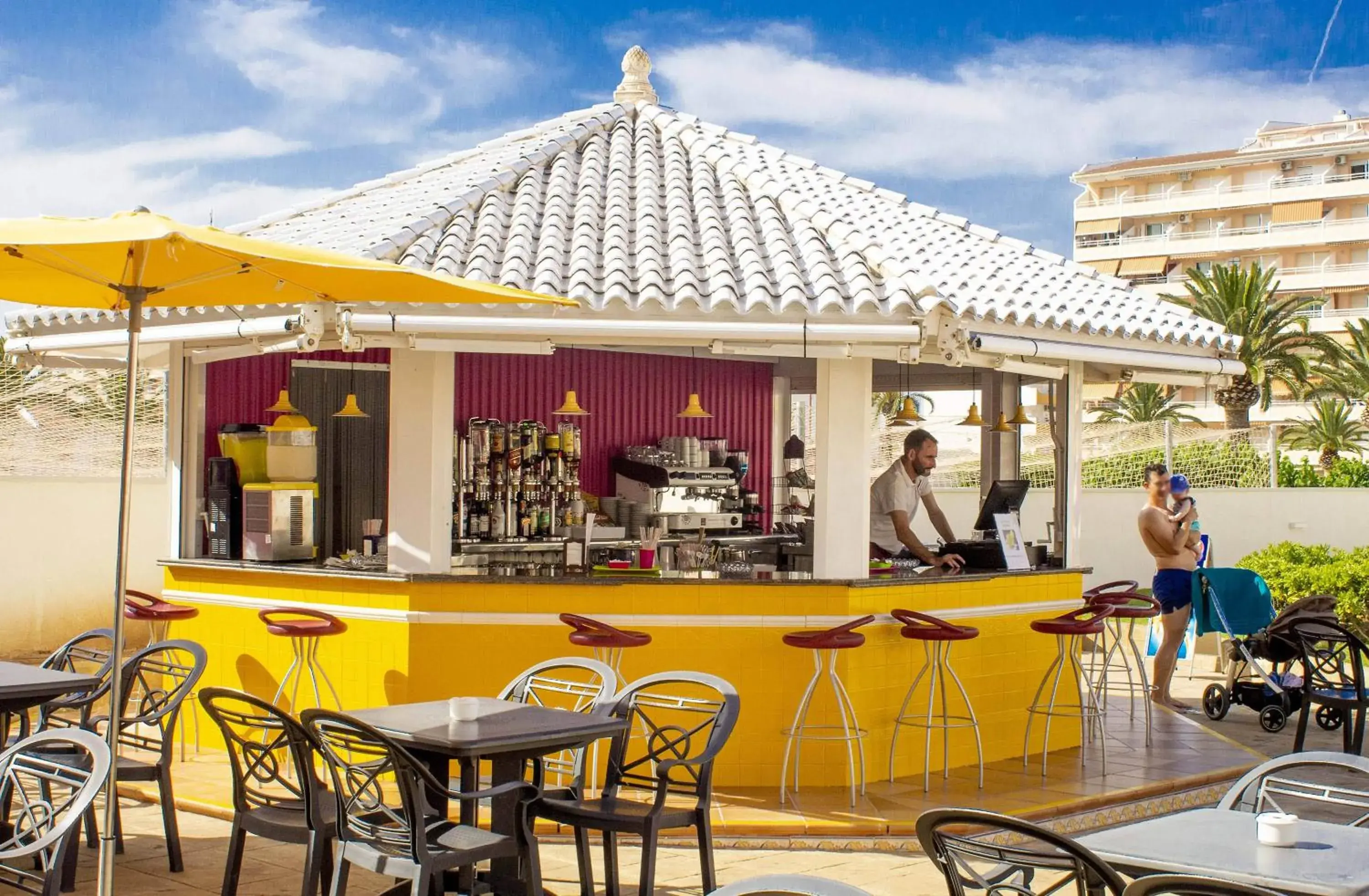 Lounge or bar in Aparthotel Acuasol Lounge or bar in Aparthotel Acuasol