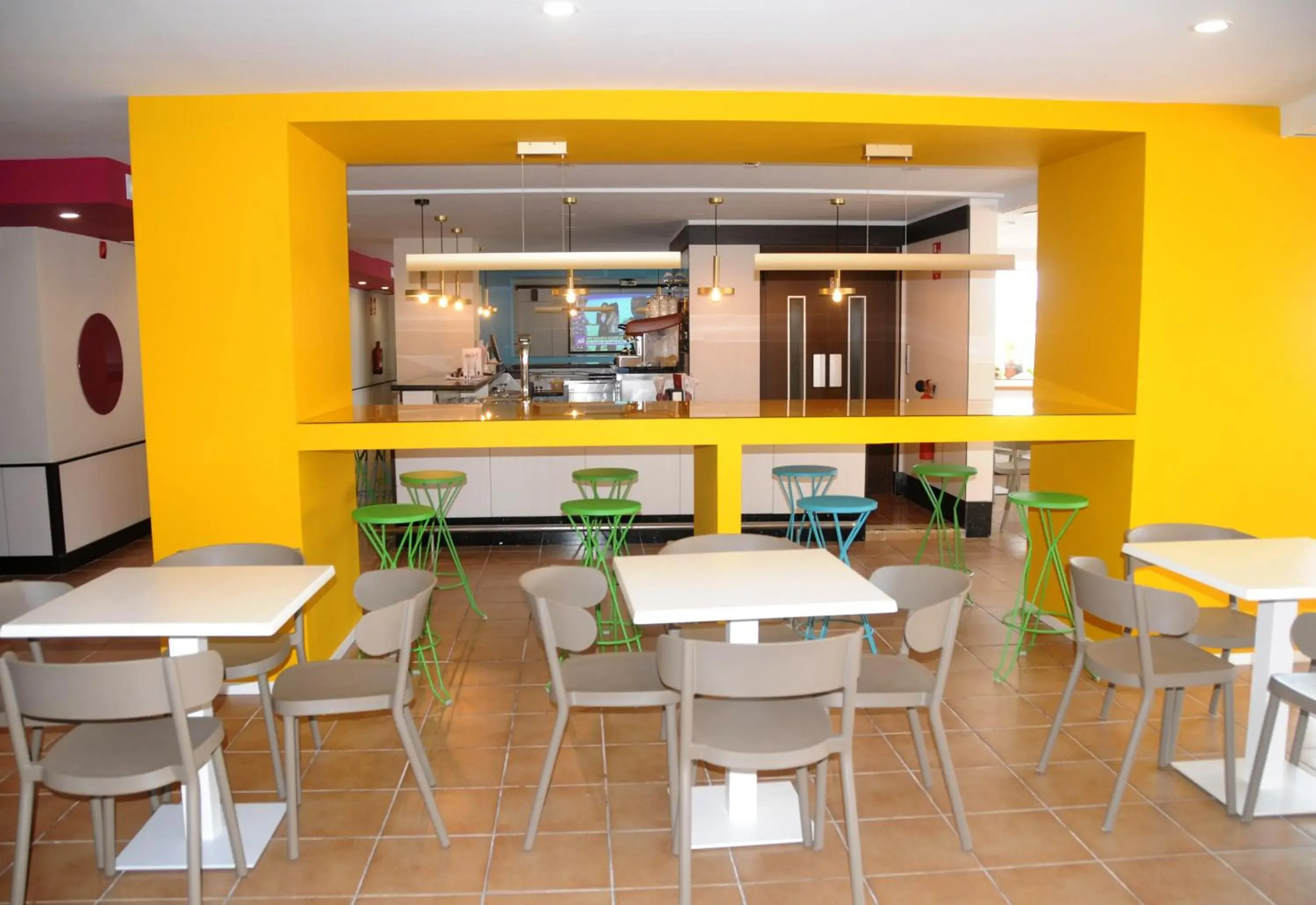 Lounge or bar in Aparthotel Acuasol Lounge or bar in Aparthotel Acuasol