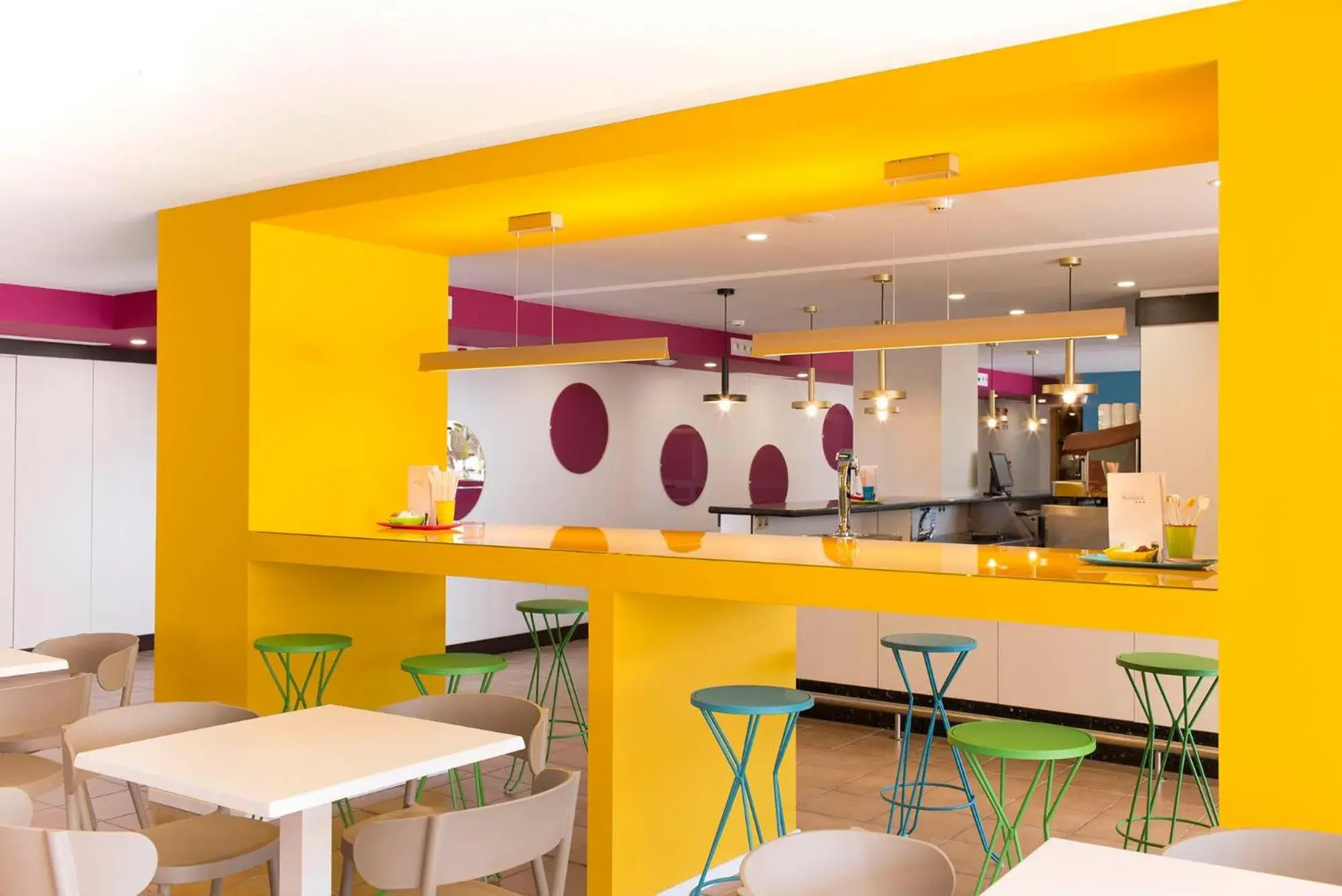 Lounge or bar in Aparthotel Acuasol Lounge or bar in Aparthotel Acuasol