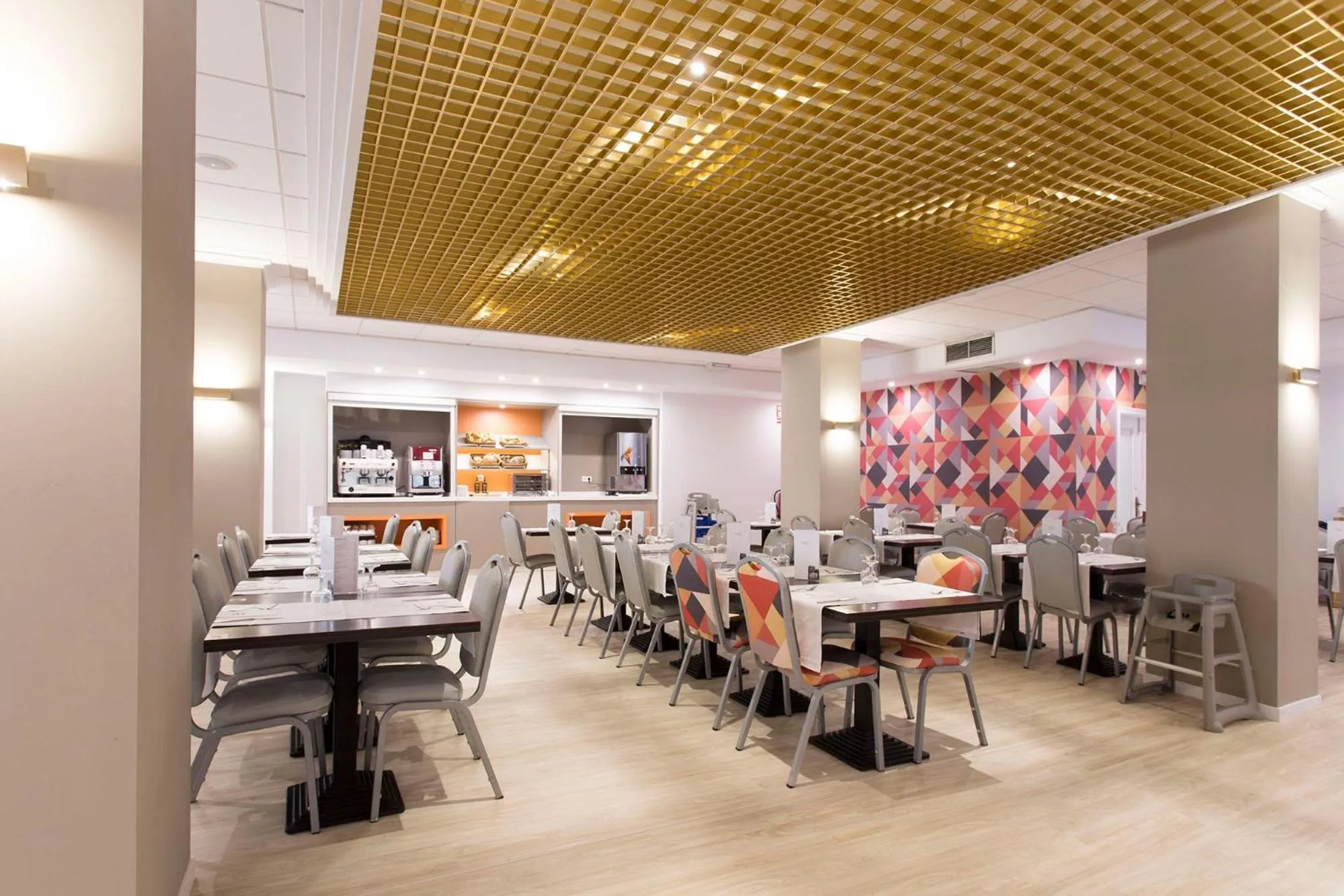 Restaurant/places to eat in Aparthotel Acuasol