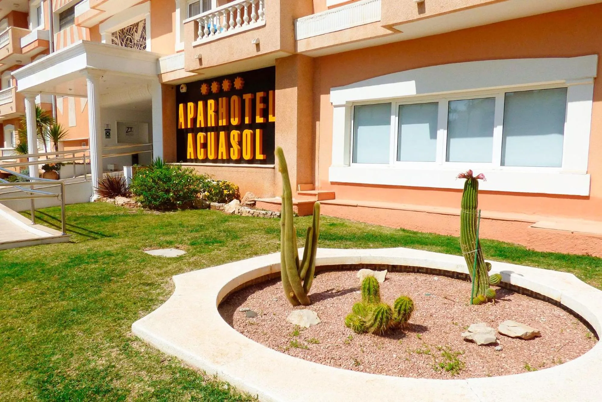 Property building in Aparthotel Acuasol