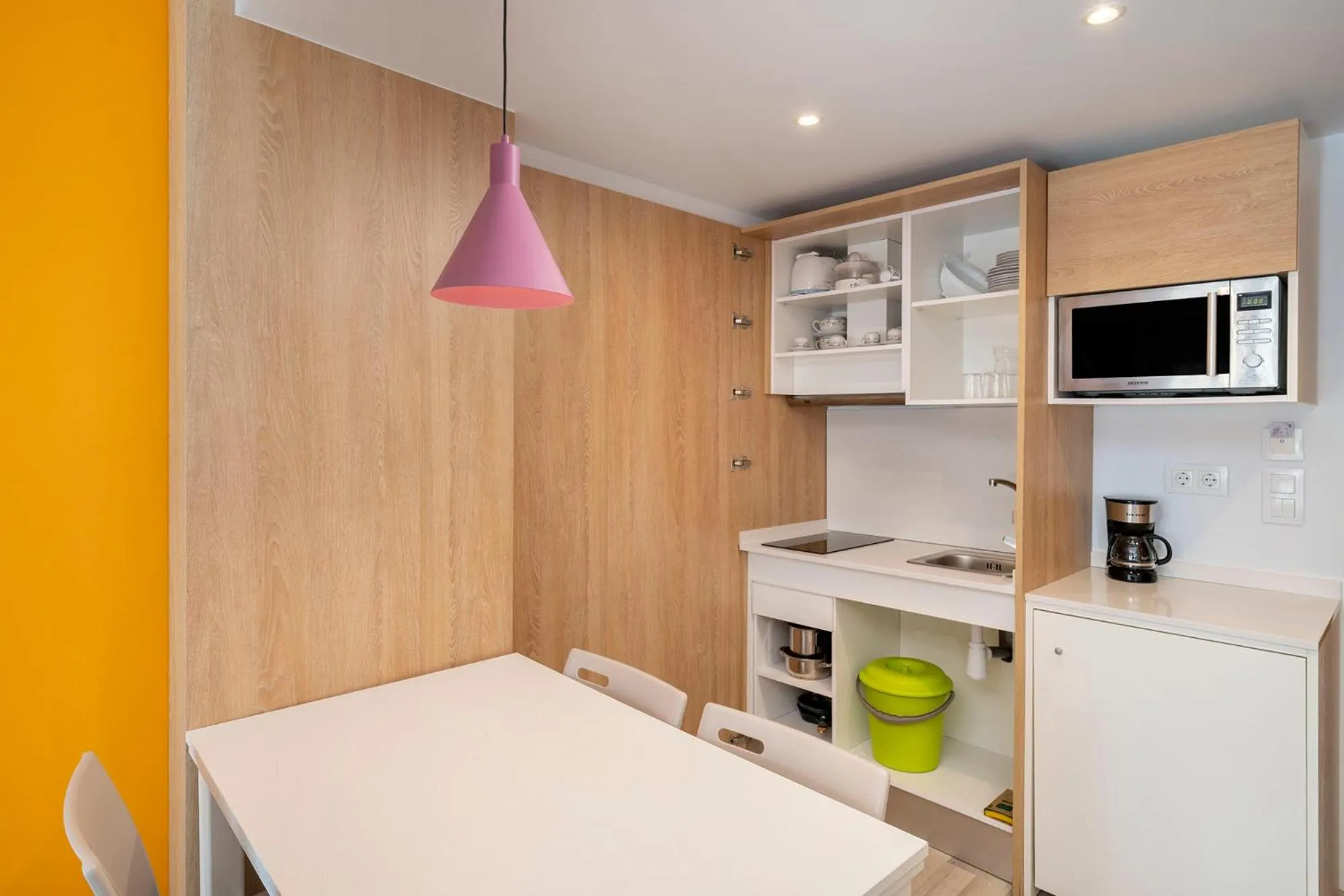 Kitchen or kitchenette in Aparthotel Acuasol