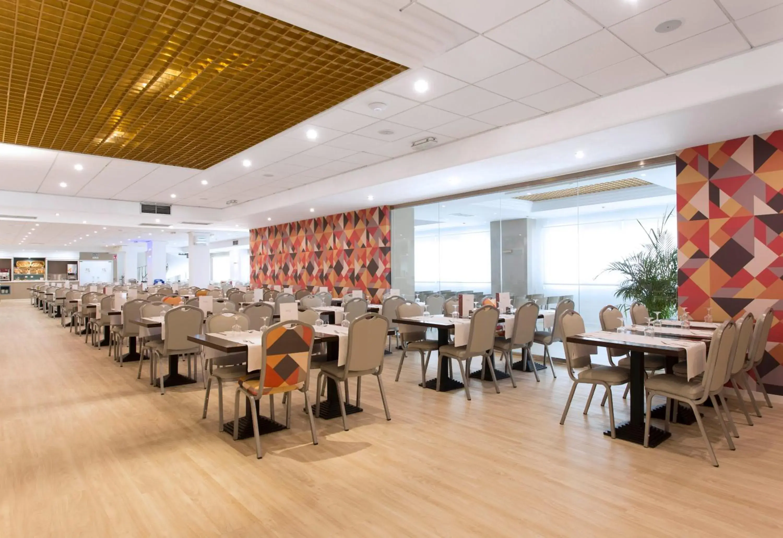 Restaurant/places to eat in Aparthotel Acuasol Restaurant/places to eat in Aparthotel Acuasol