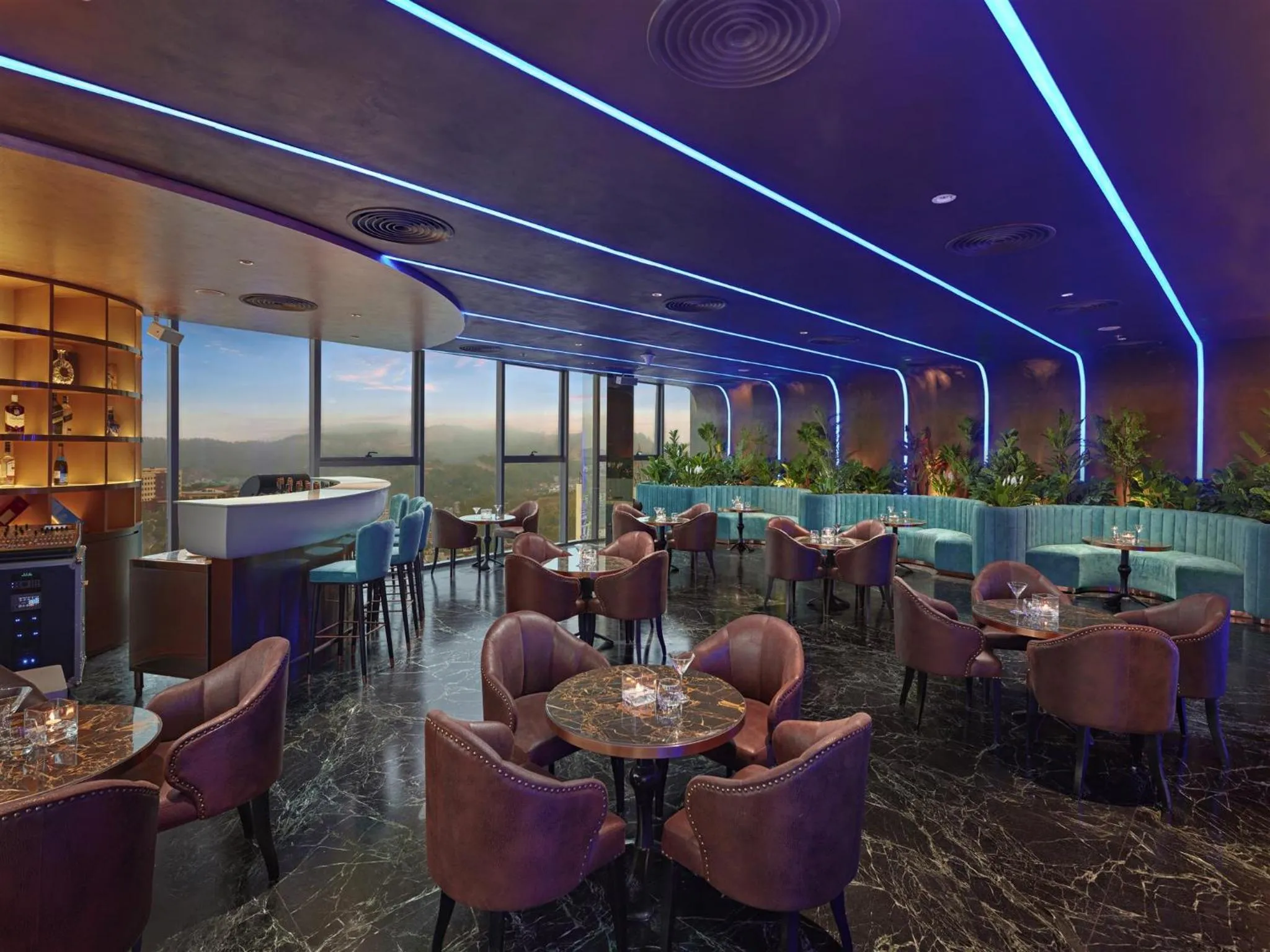 Nightclub / DJ in The Watson Premium HaLong Hotel