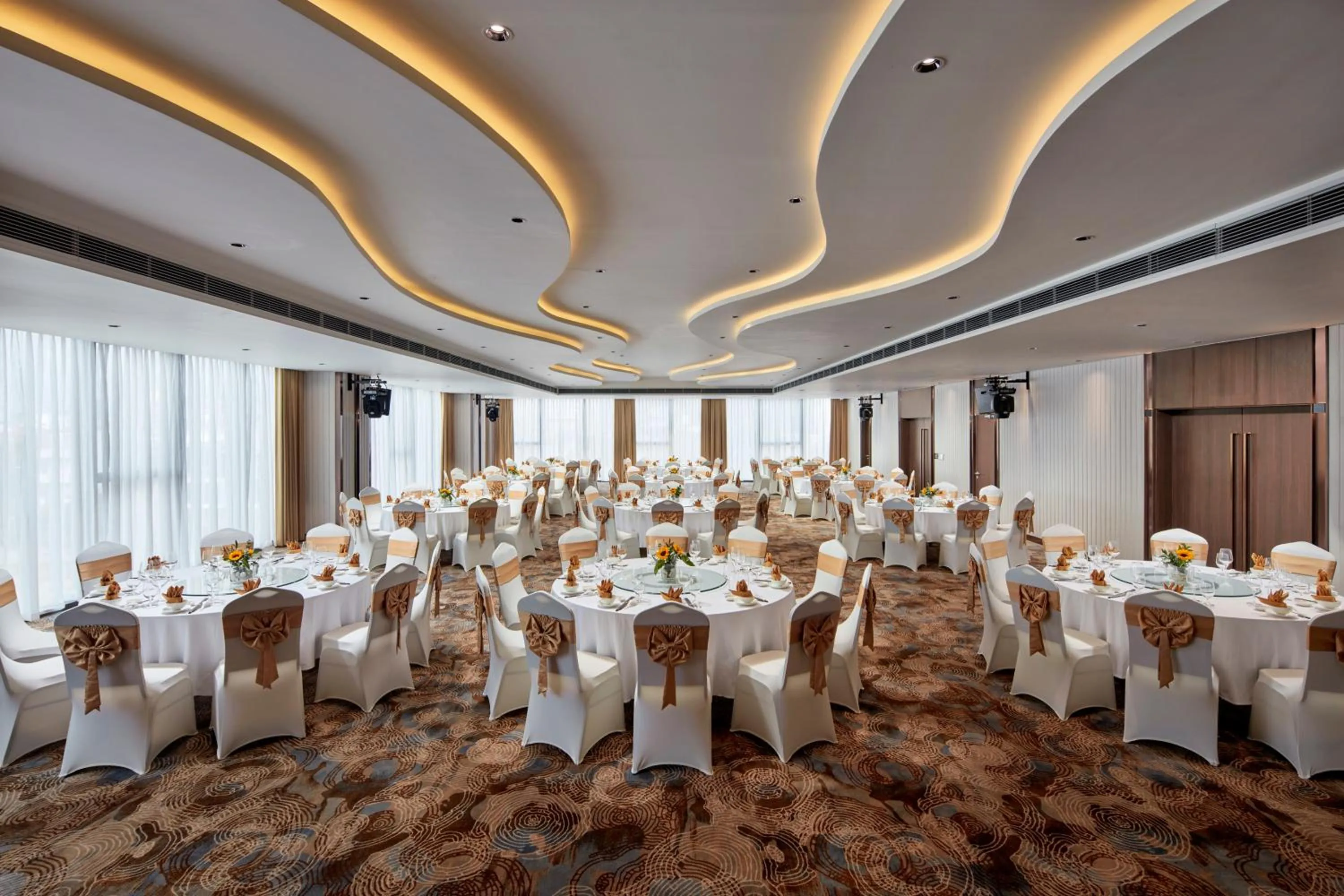 Banquet/Function facilities in The Watson Premium HaLong Hotel