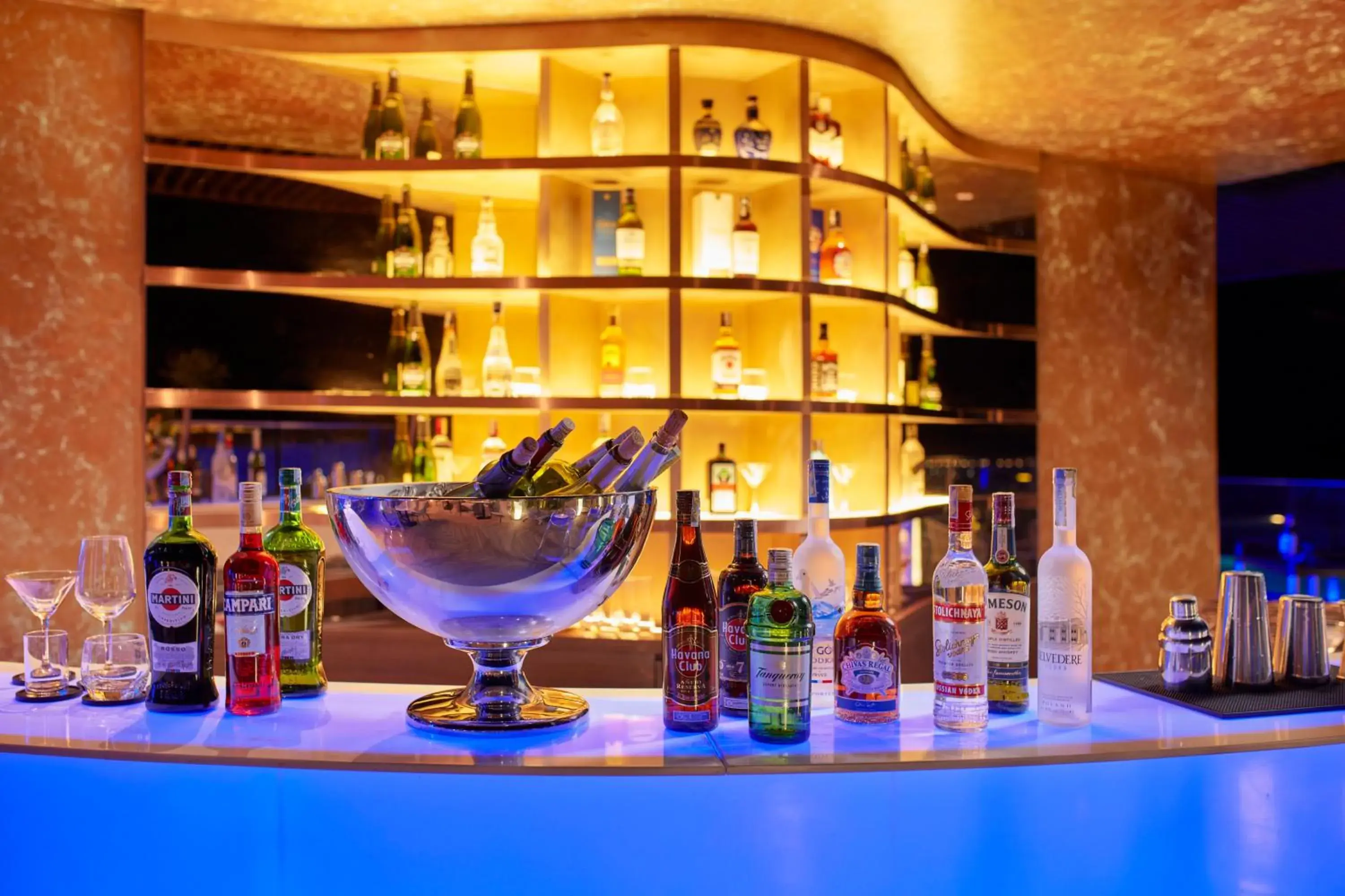 Lounge or bar in The Watson Premium HaLong Hotel Lounge or bar in The Watson Premium HaLong Hotel