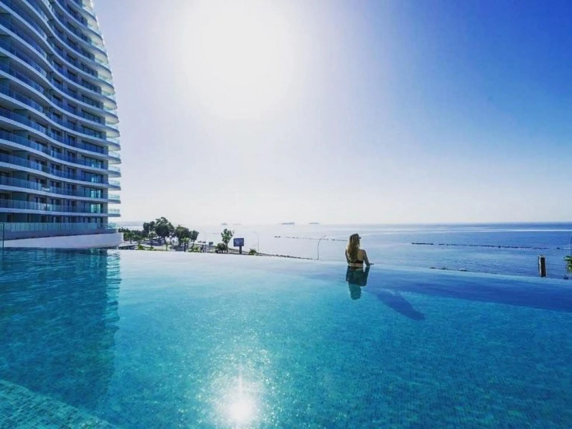 Del Mar Beachfront Boutique Residence