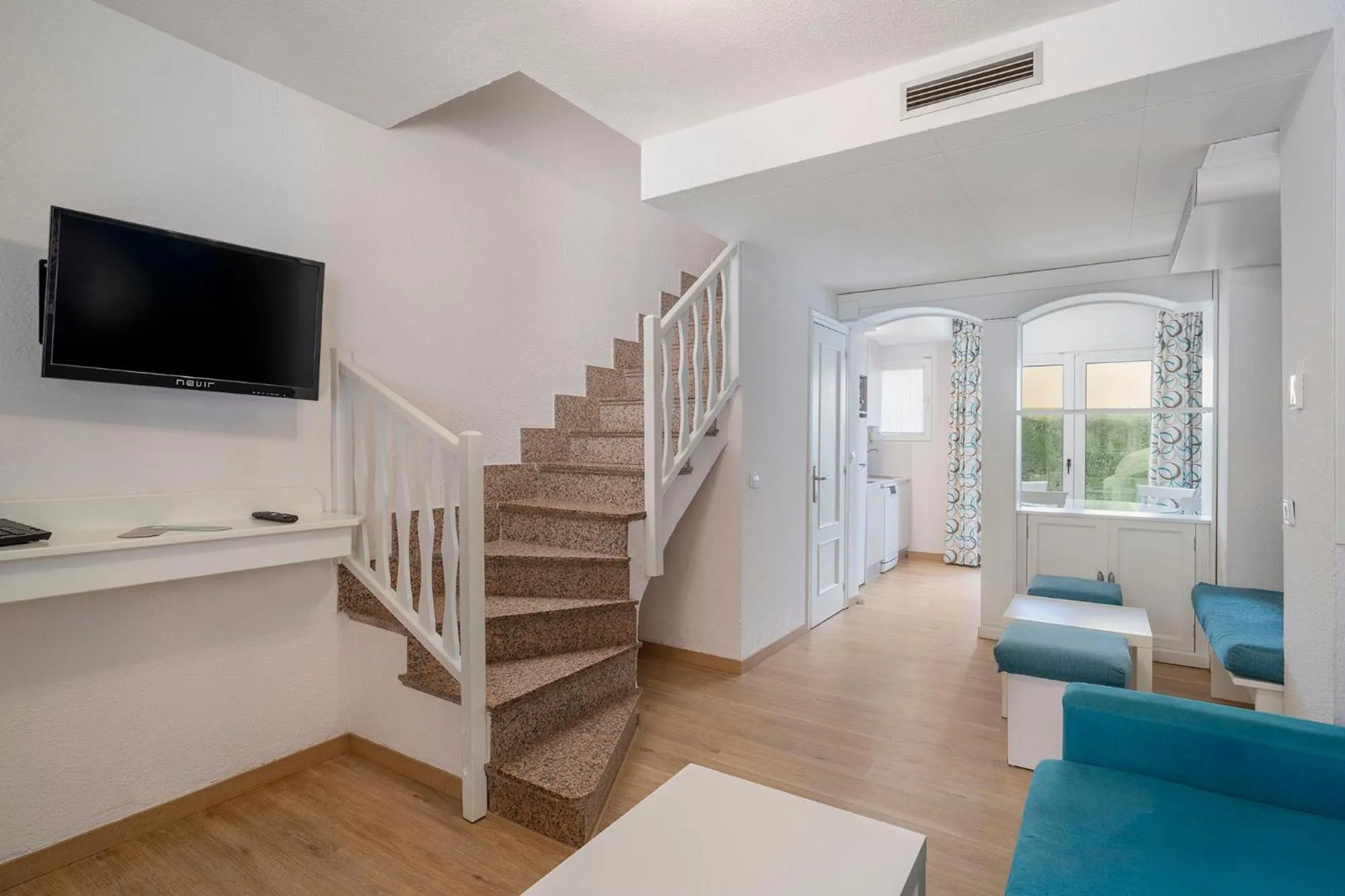 Property building in Apartamentos turísticos Jardines del Plaza