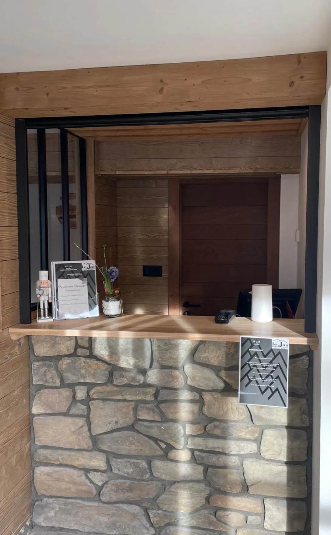 Lobby or reception in Appart Hôtel Le JAS