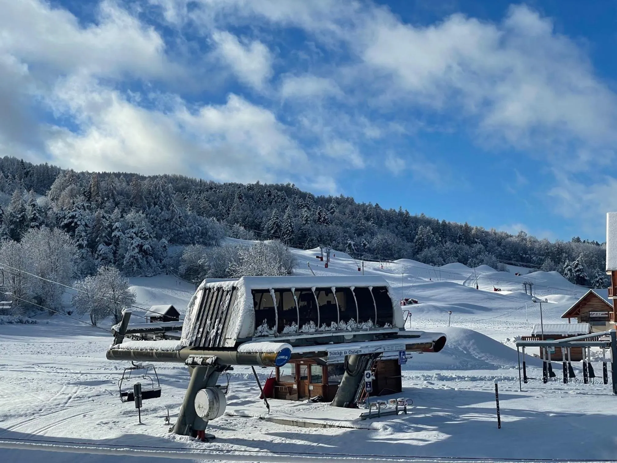 Ski School in Appart Hôtel Le JAS
