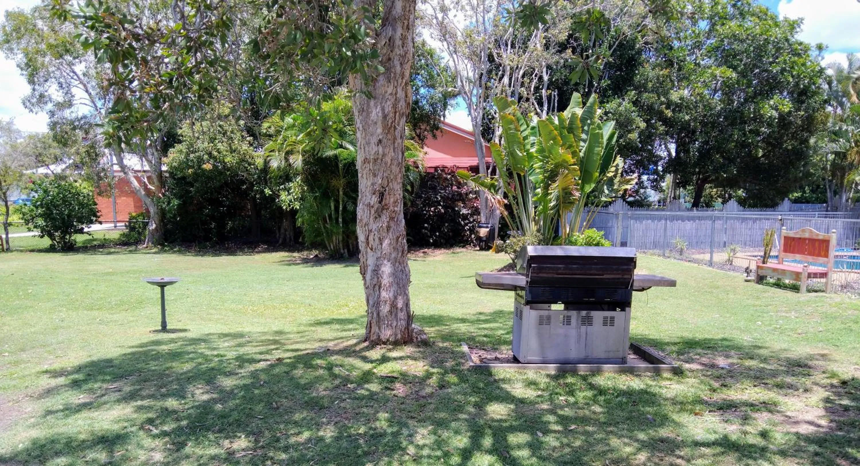 Bargara Beach Motor Inn budget accommodation pet friendly on application