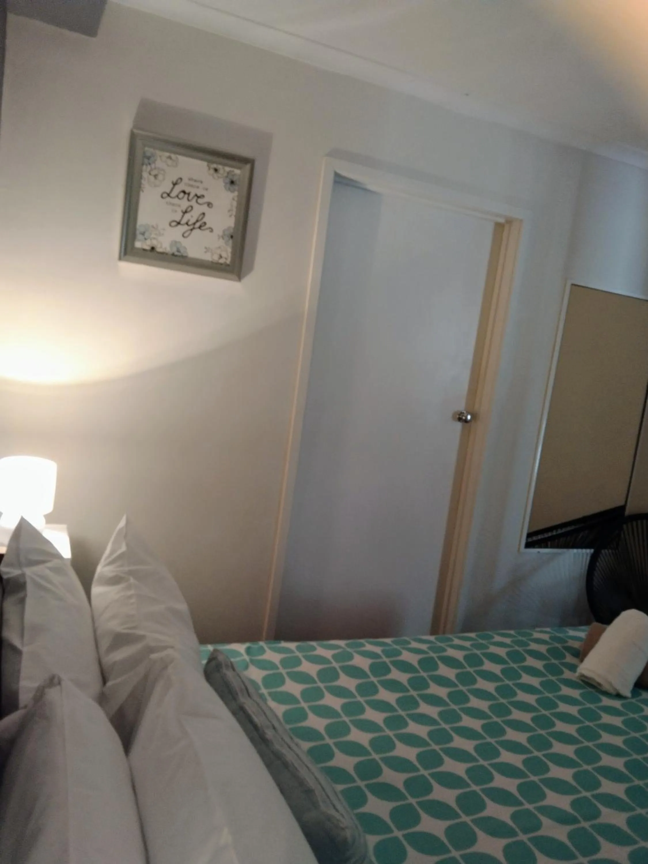 Bed in Bargara Beach Motor Inn budget accommodation pet friendly on application