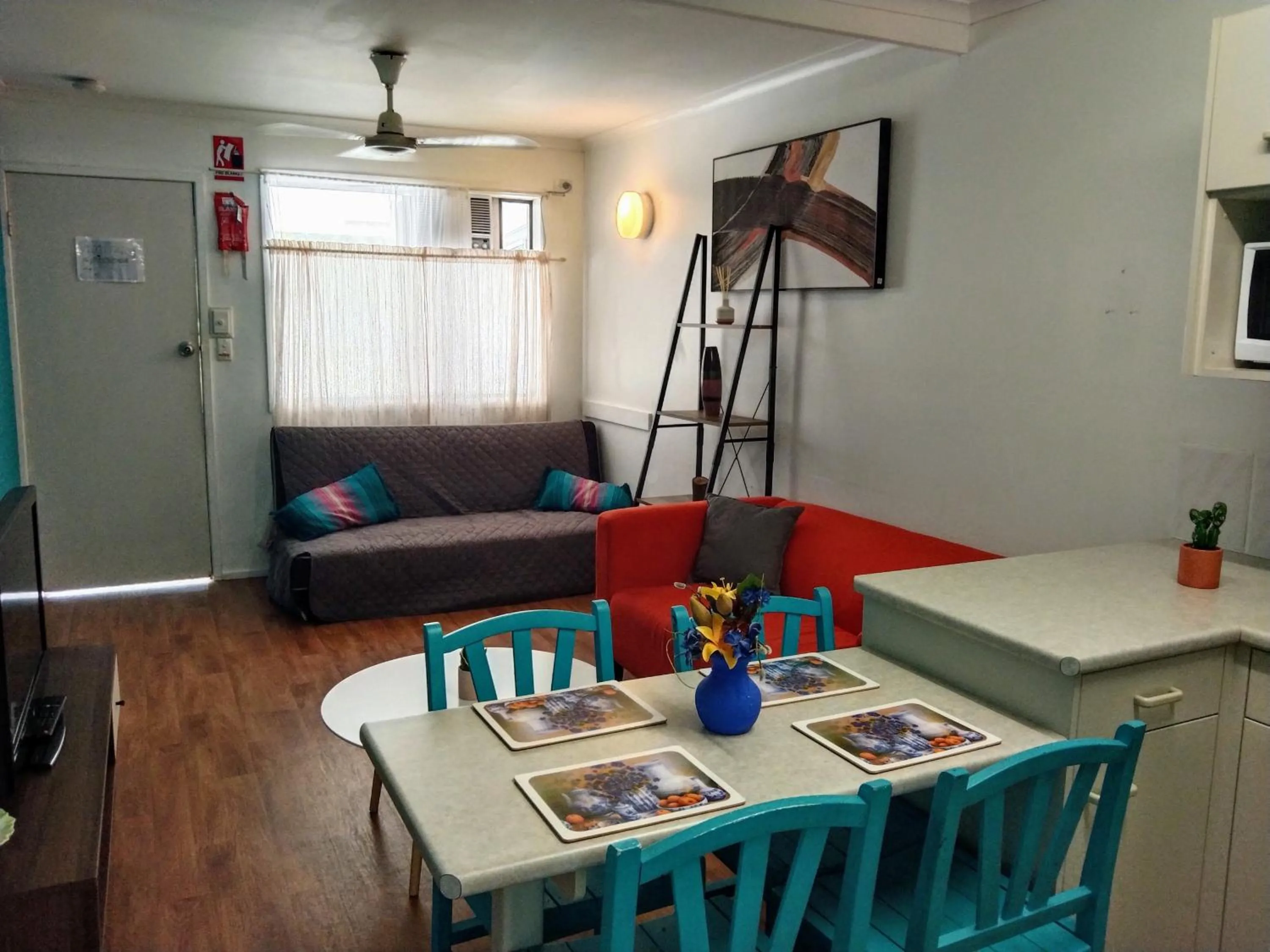 Bargara Beach Motor Inn budget accommodation pet friendly on application