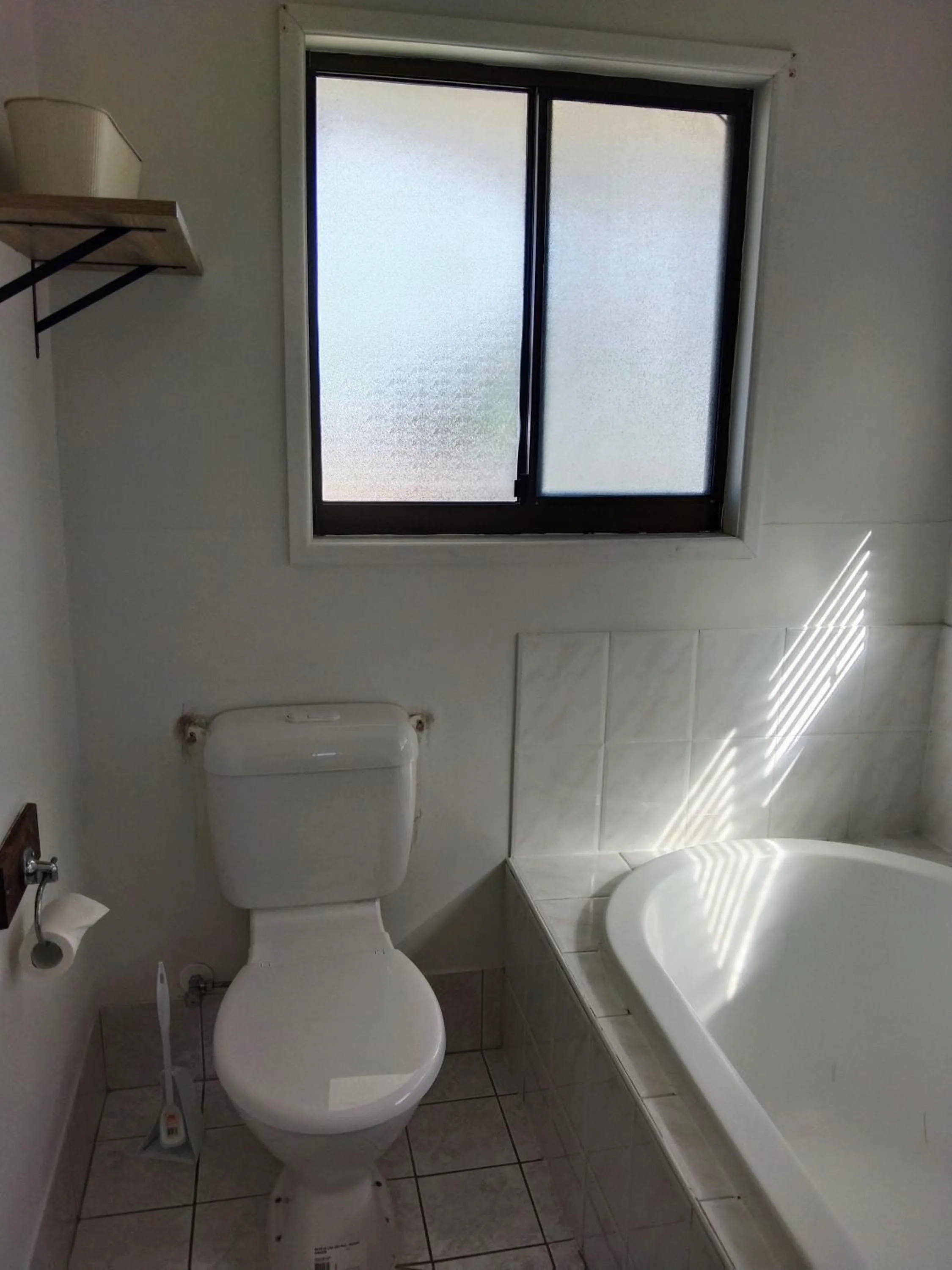 Bargara Beach Motor Inn budget accommodation pet friendly on application