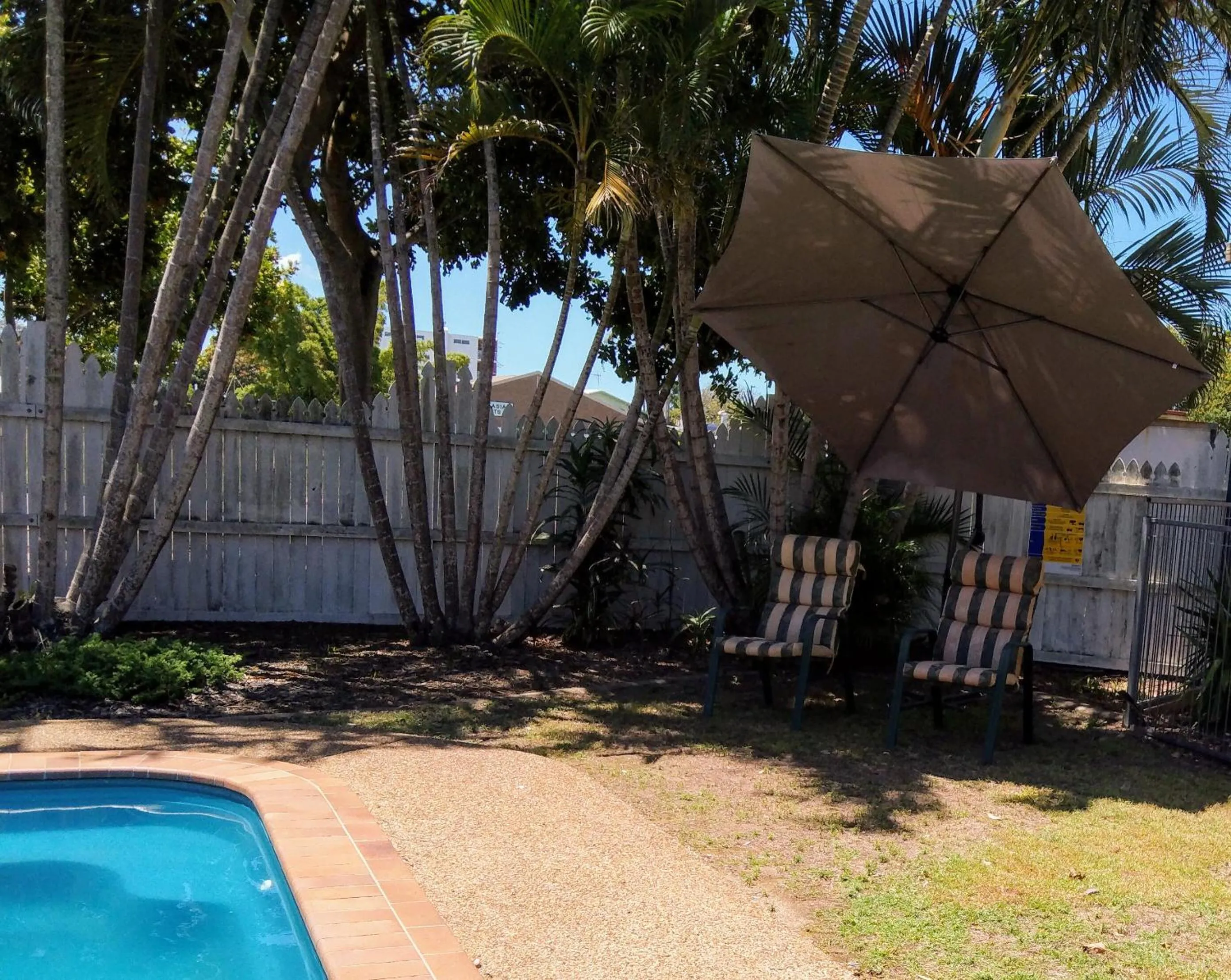 Bargara Beach Motor Inn budget accommodation pet friendly on application