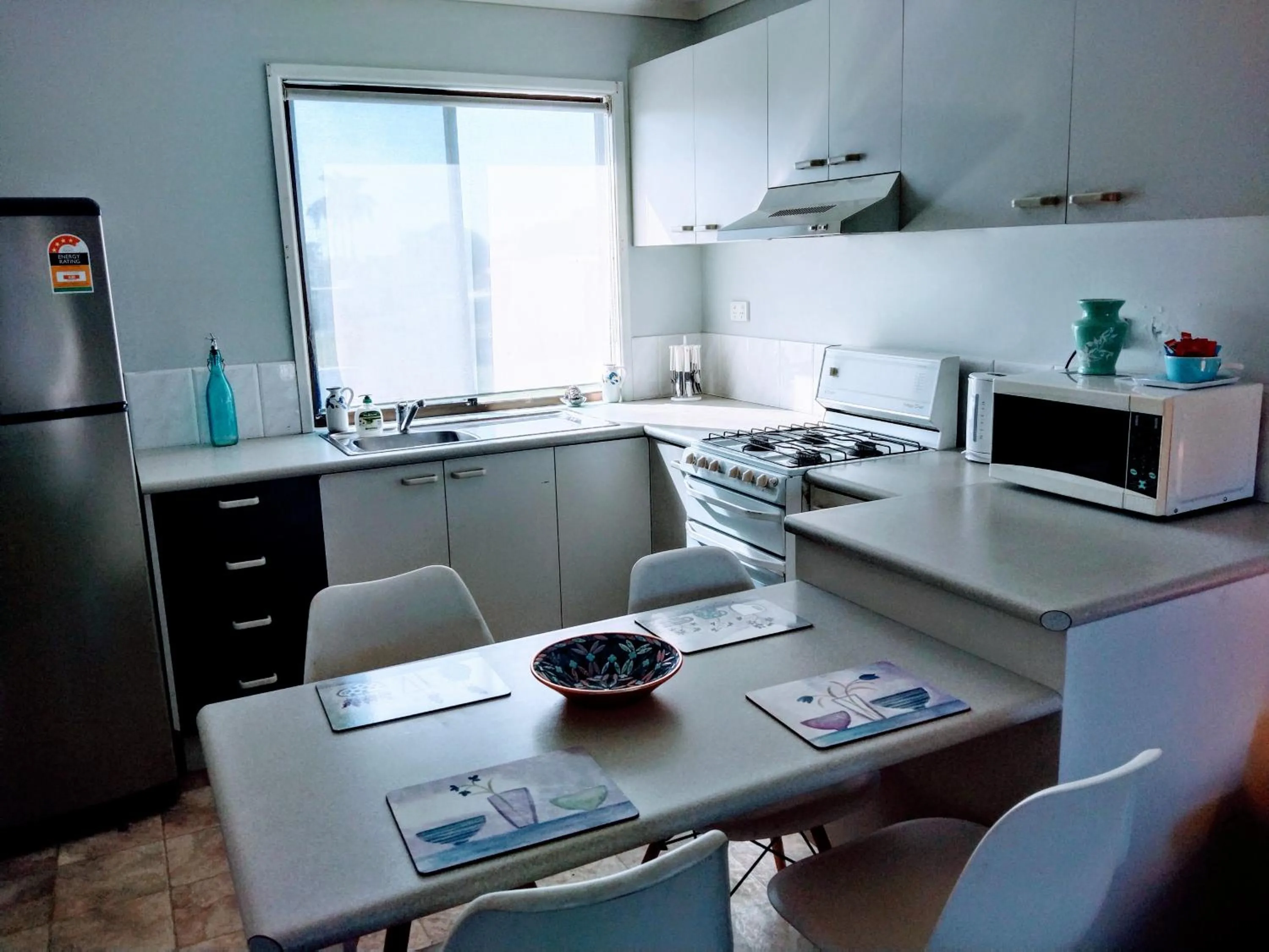 Bargara Beach Motor Inn budget accommodation pet friendly on application