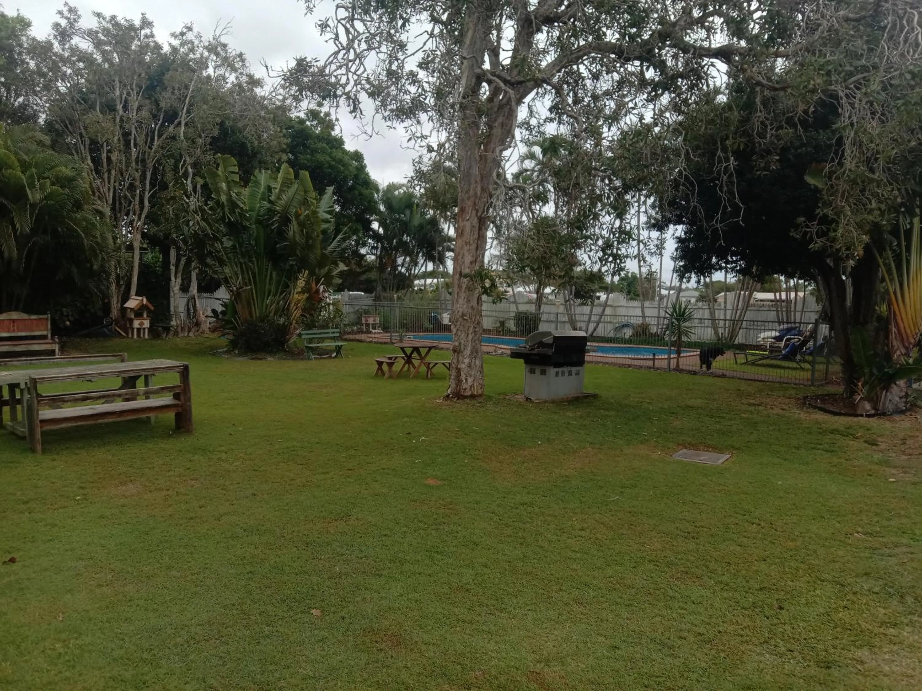 Bargara Beach Motor Inn budget accommodation pet friendly on application