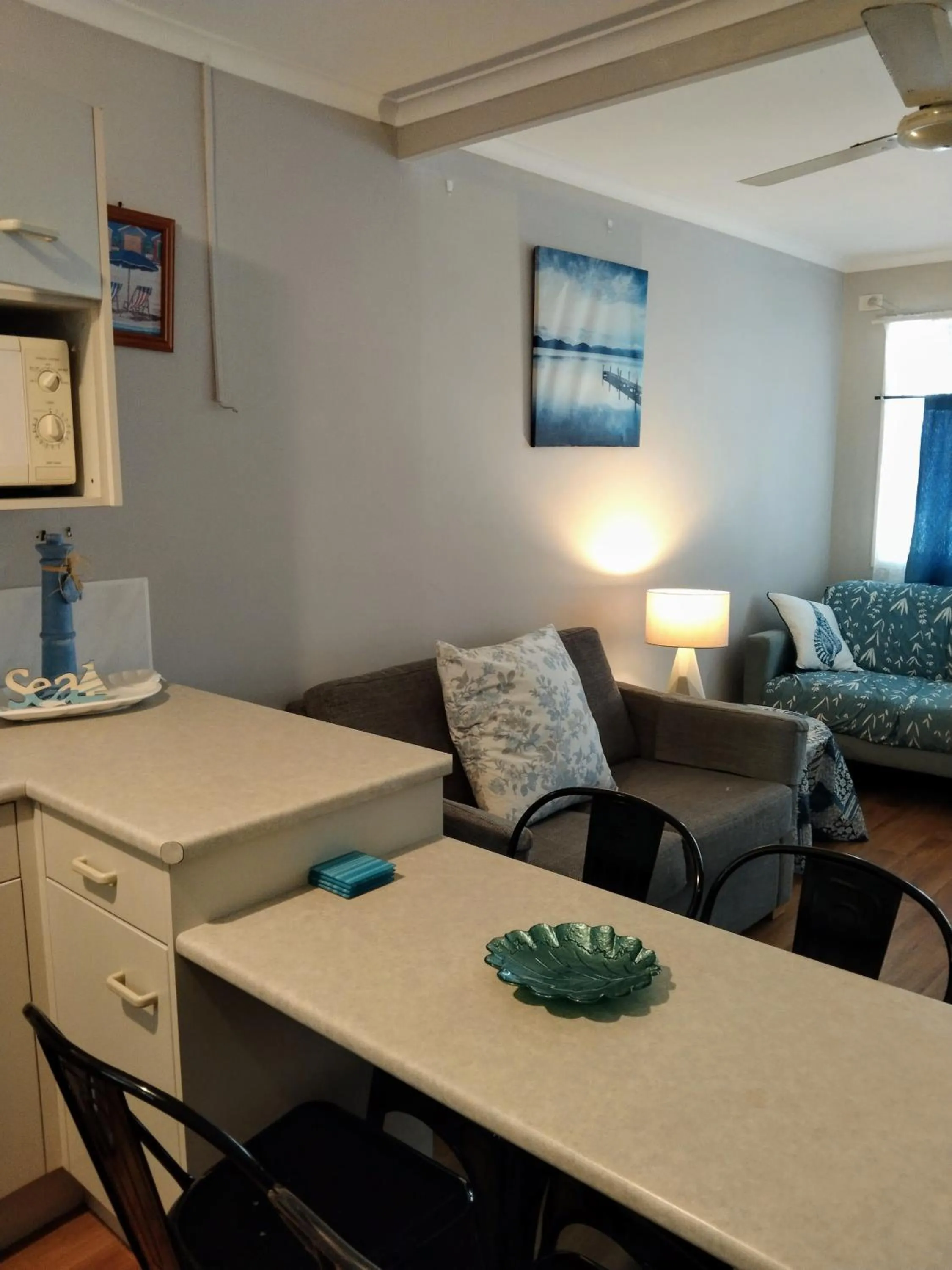 Bargara Beach Motor Inn budget accommodation pet friendly on application