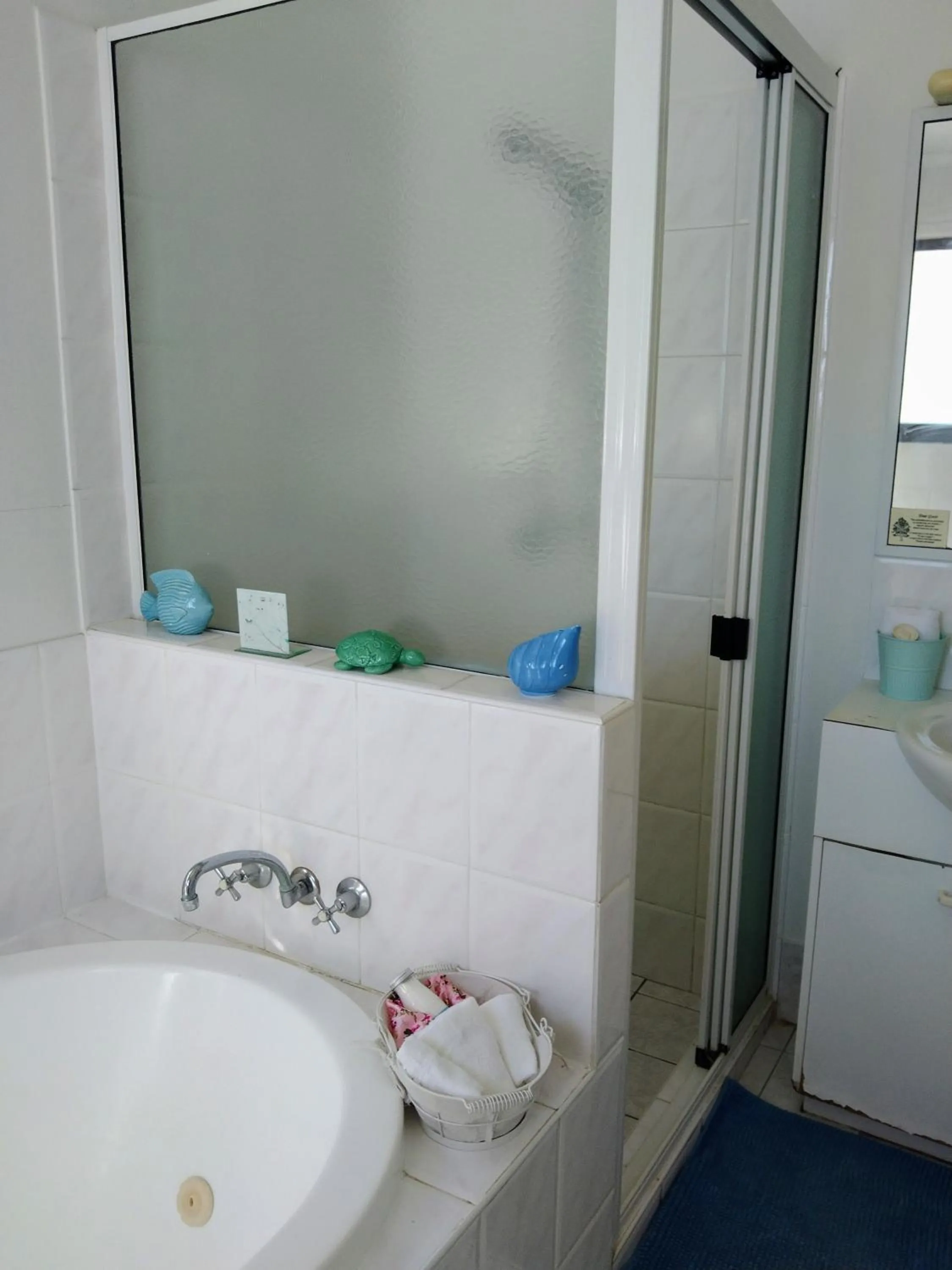 Bargara Beach Motor Inn budget accommodation pet friendly on application