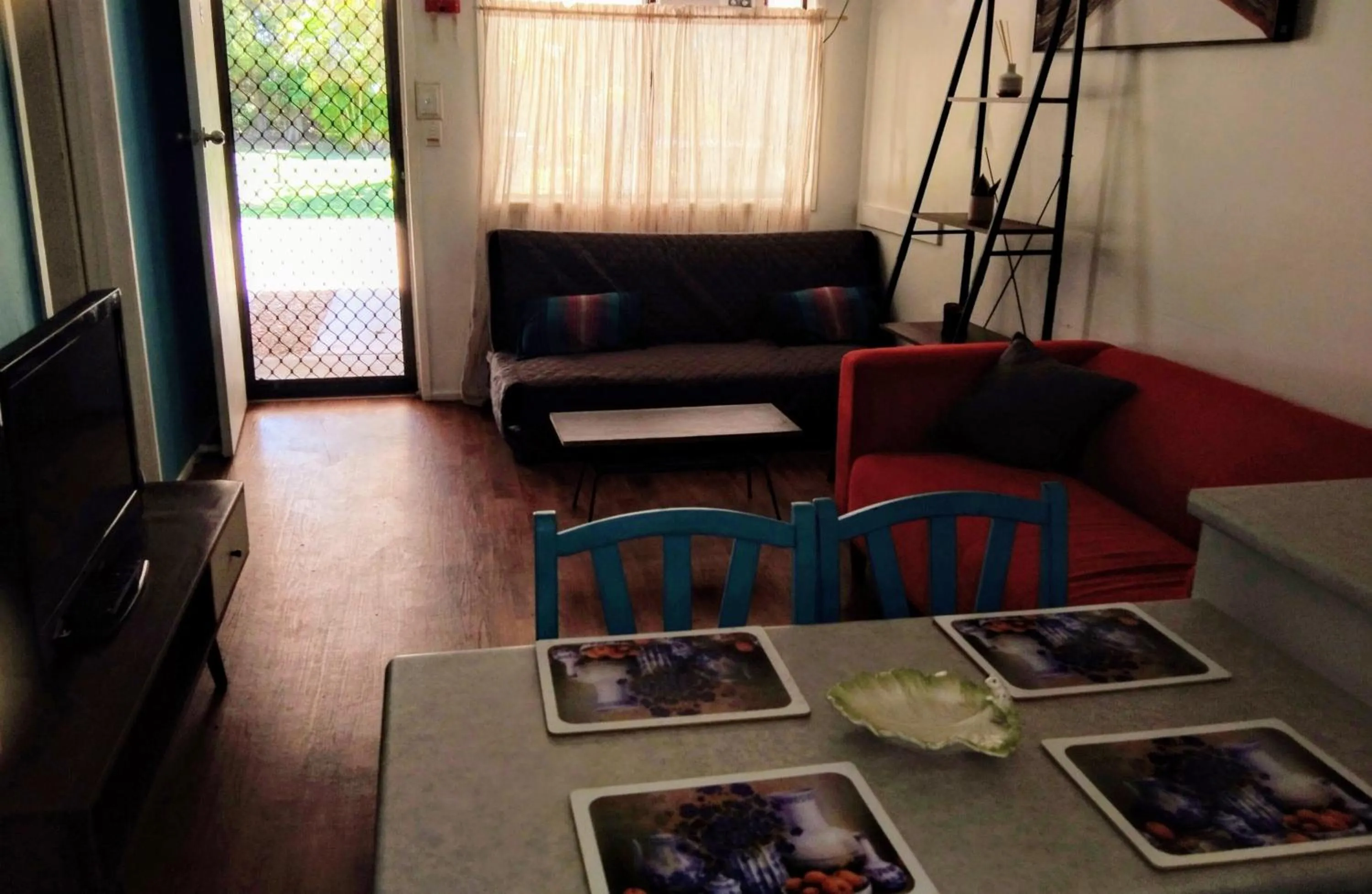 Bargara Beach Motor Inn budget accommodation pet friendly on application