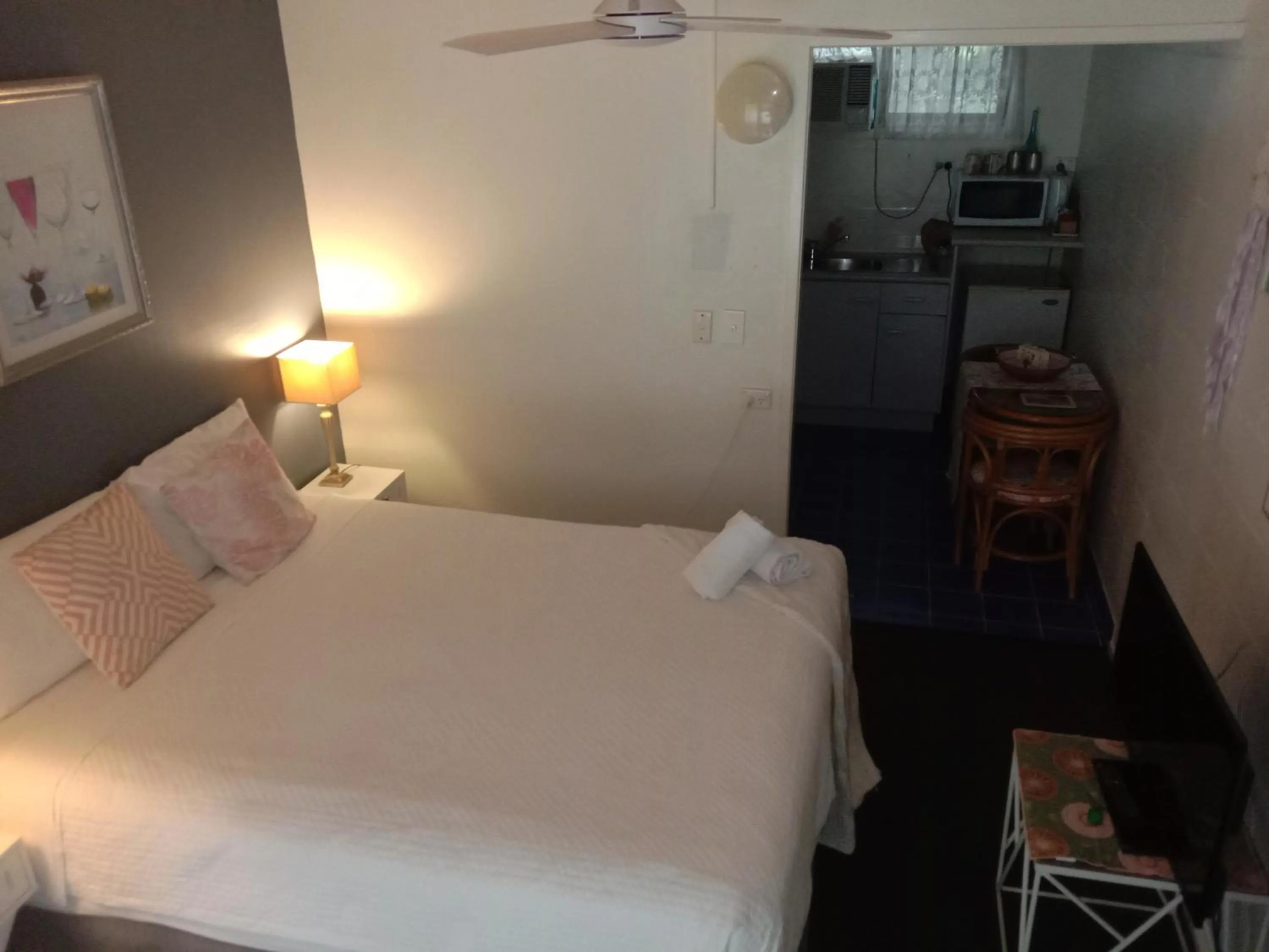 Bed in Bargara Beach Motor Inn budget accommodation pet friendly on application