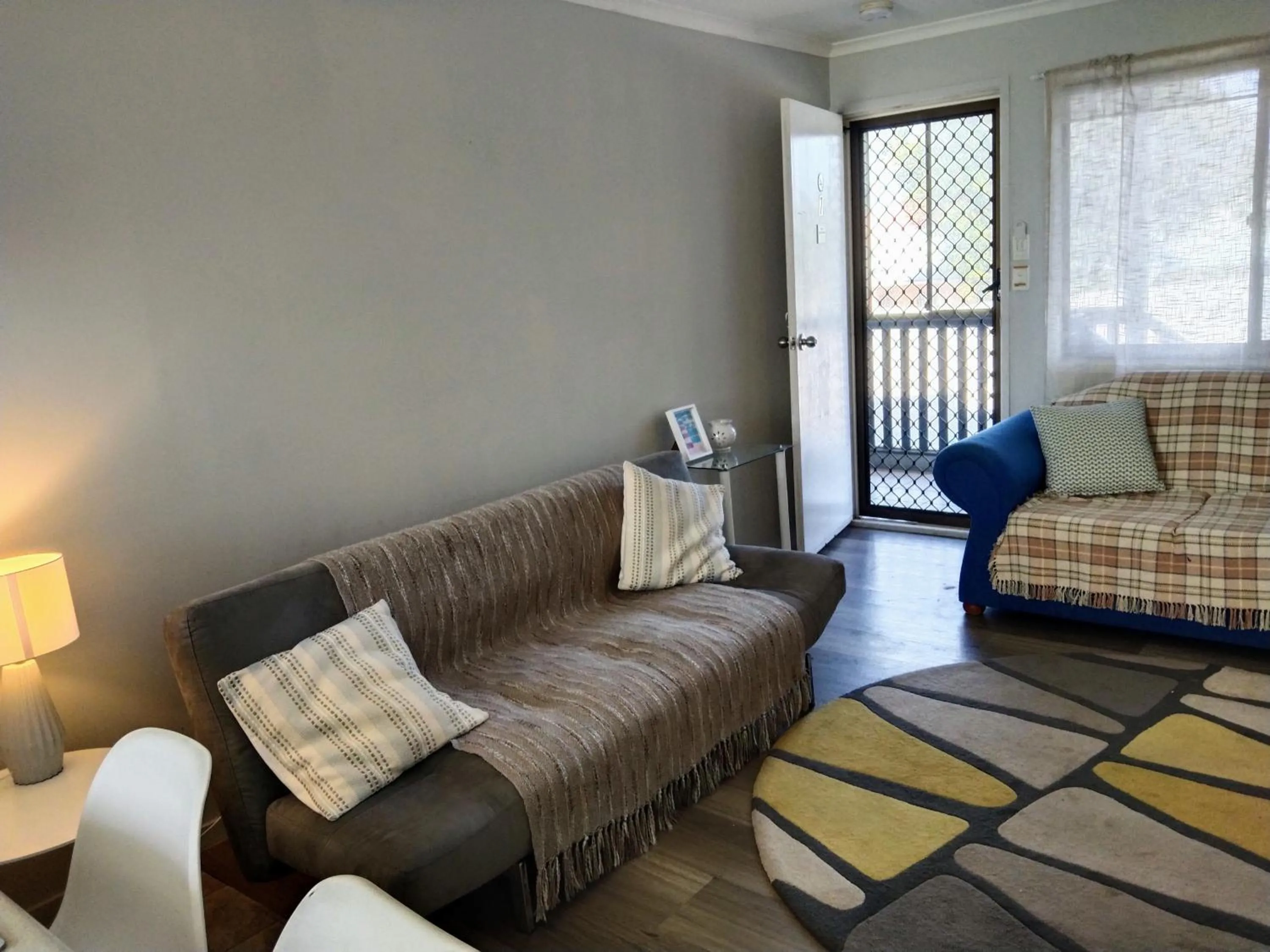 Bed in Bargara Beach Motor Inn budget accommodation pet friendly on application
