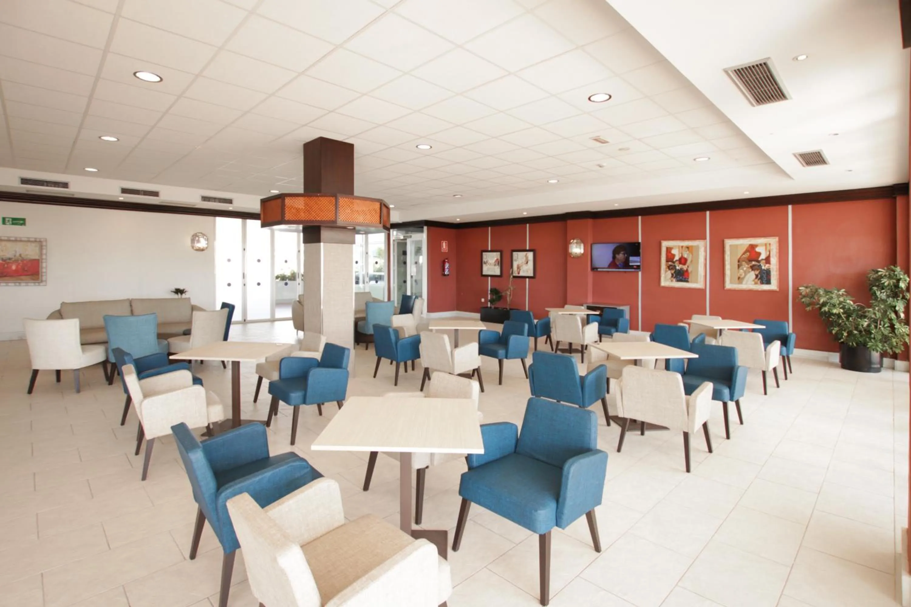 Lounge or bar in Ohtels Cabogata