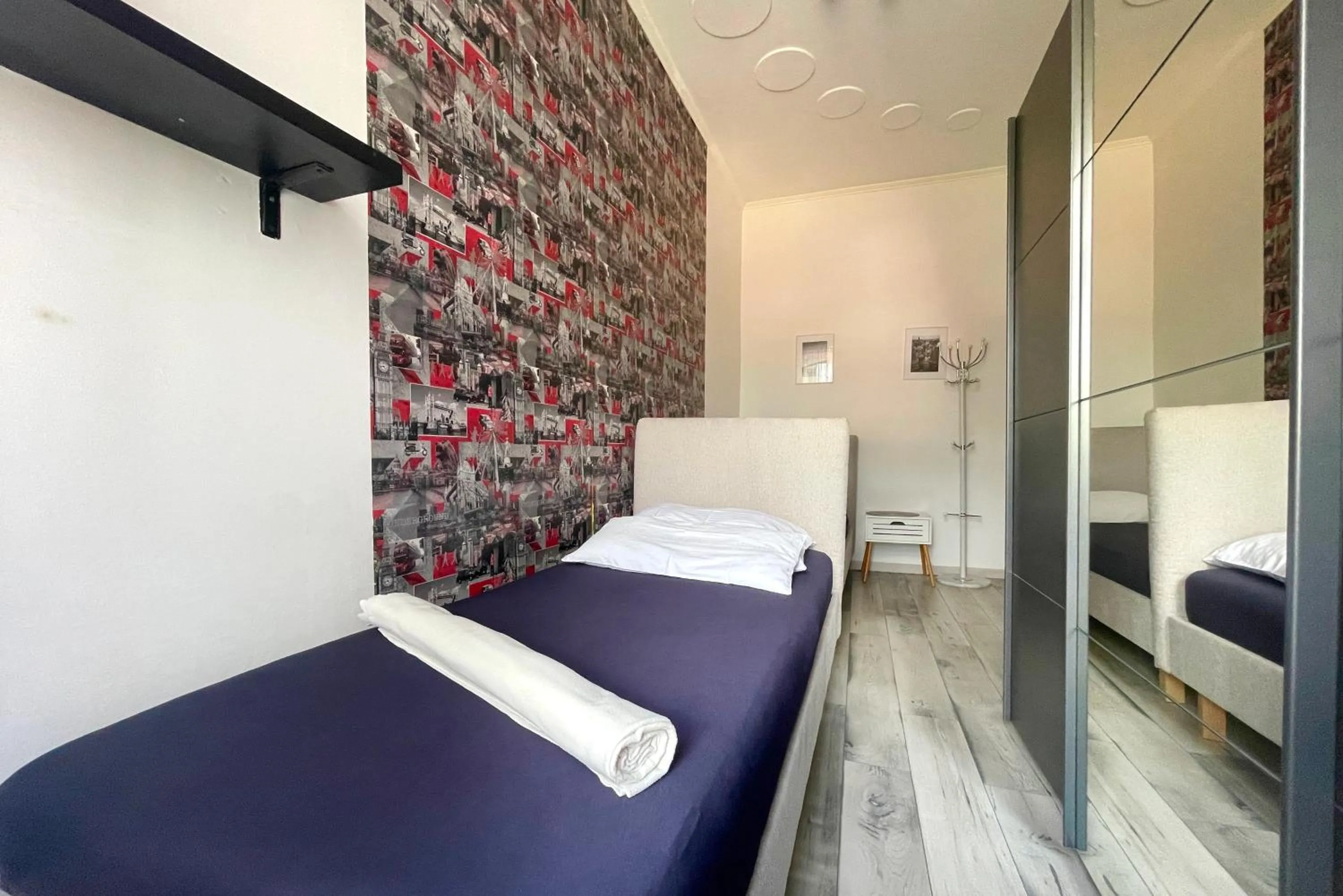 Bedroom, Bed in Nola H
