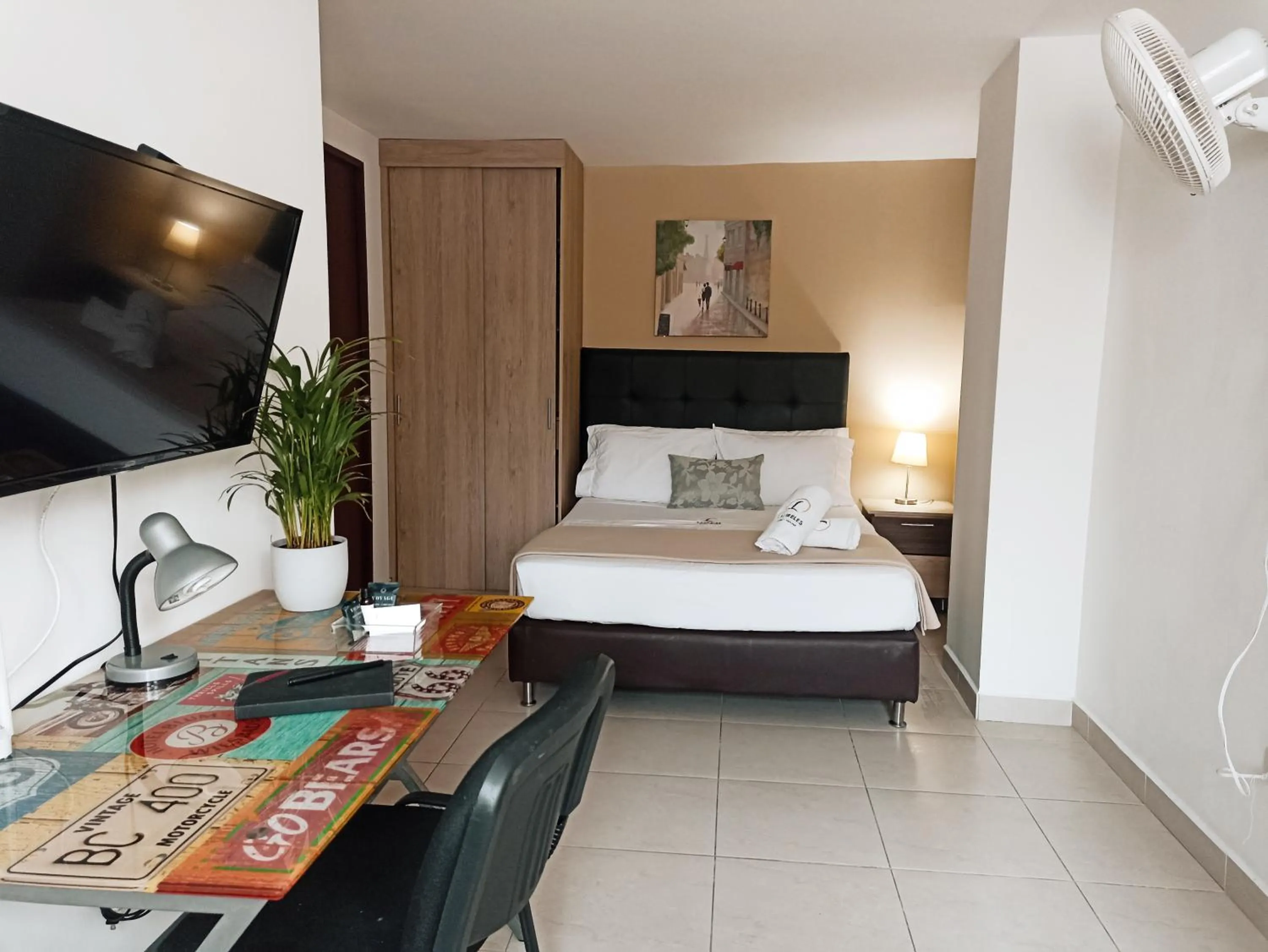 TV and multimedia, Bed in Laureles Guest House LGH Hotel