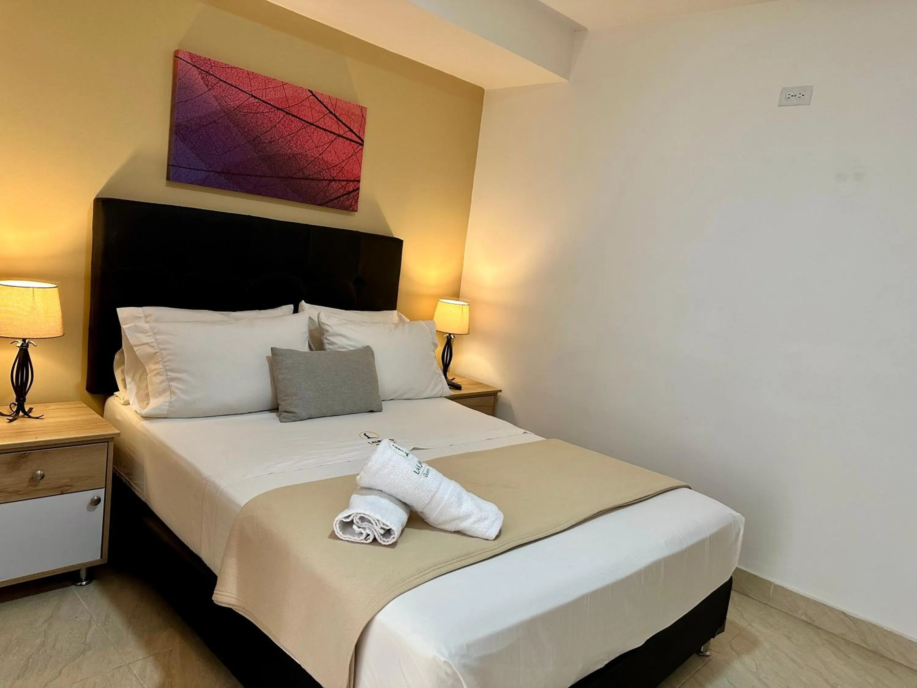 air conditioner, Bed in Laureles Guest House LGH Hotel