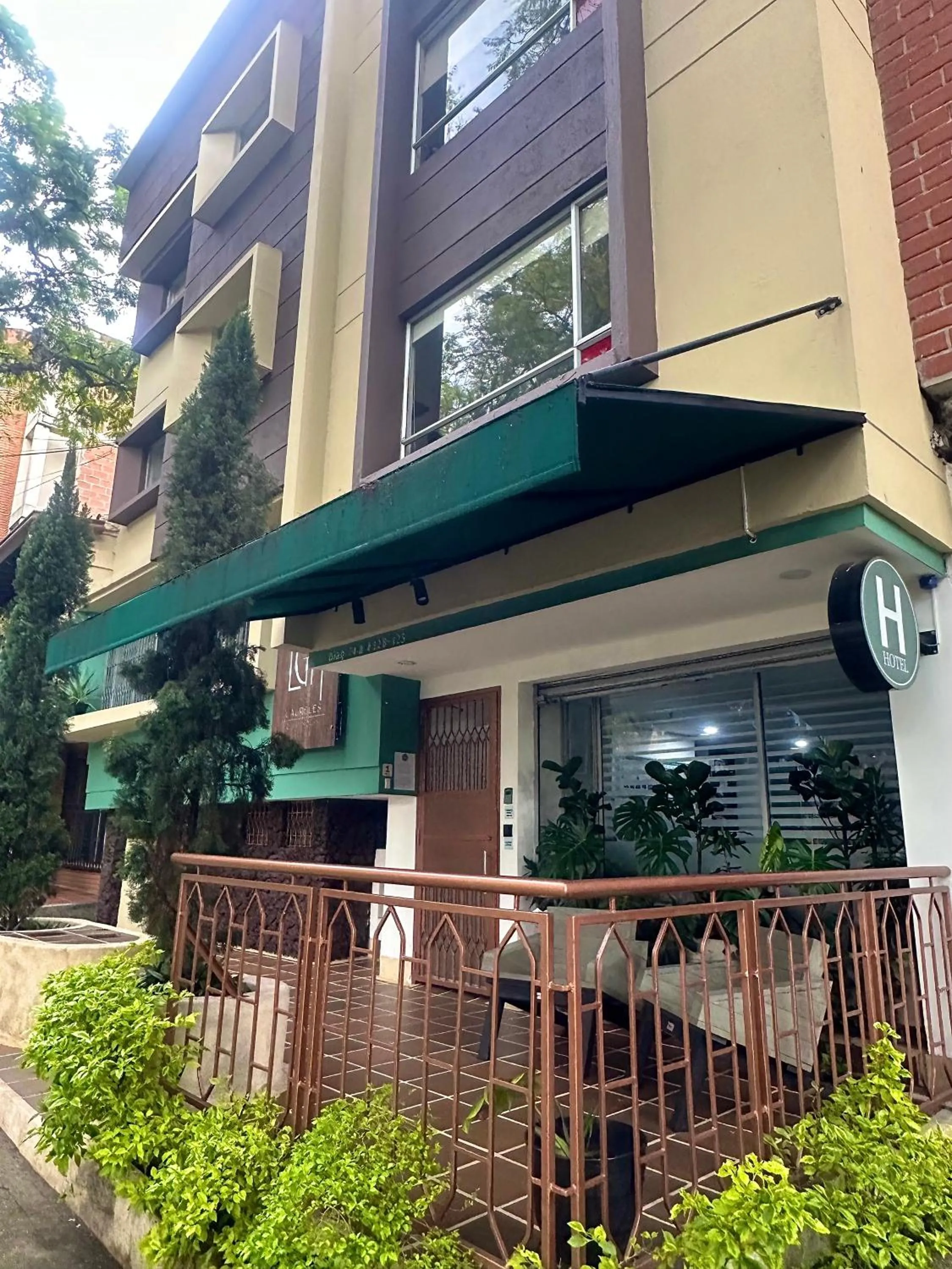 Property building in Laureles Guest House LGH Hotel