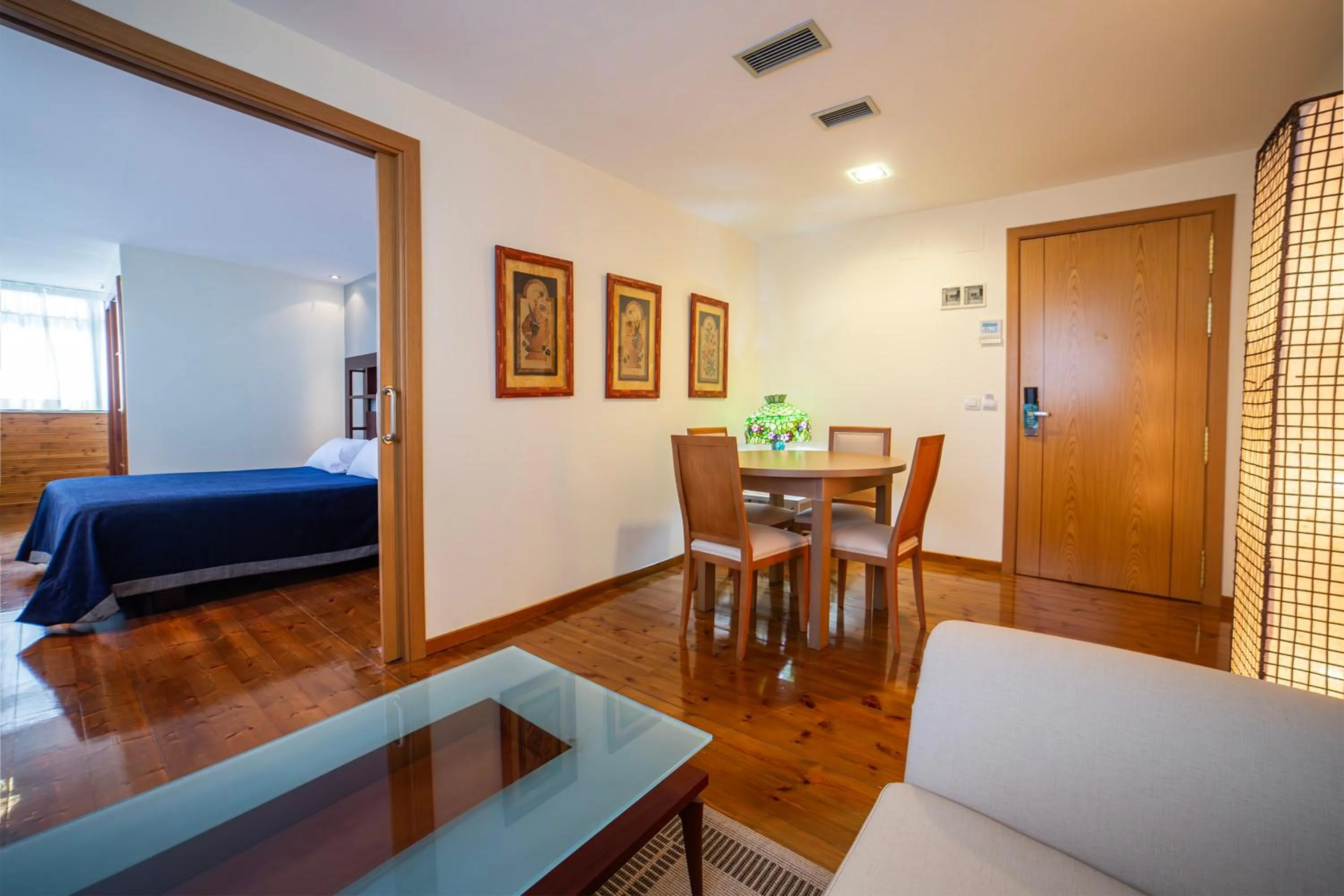 Photo of the whole room, Bed in Hotel Auditorio Santiago & Spa