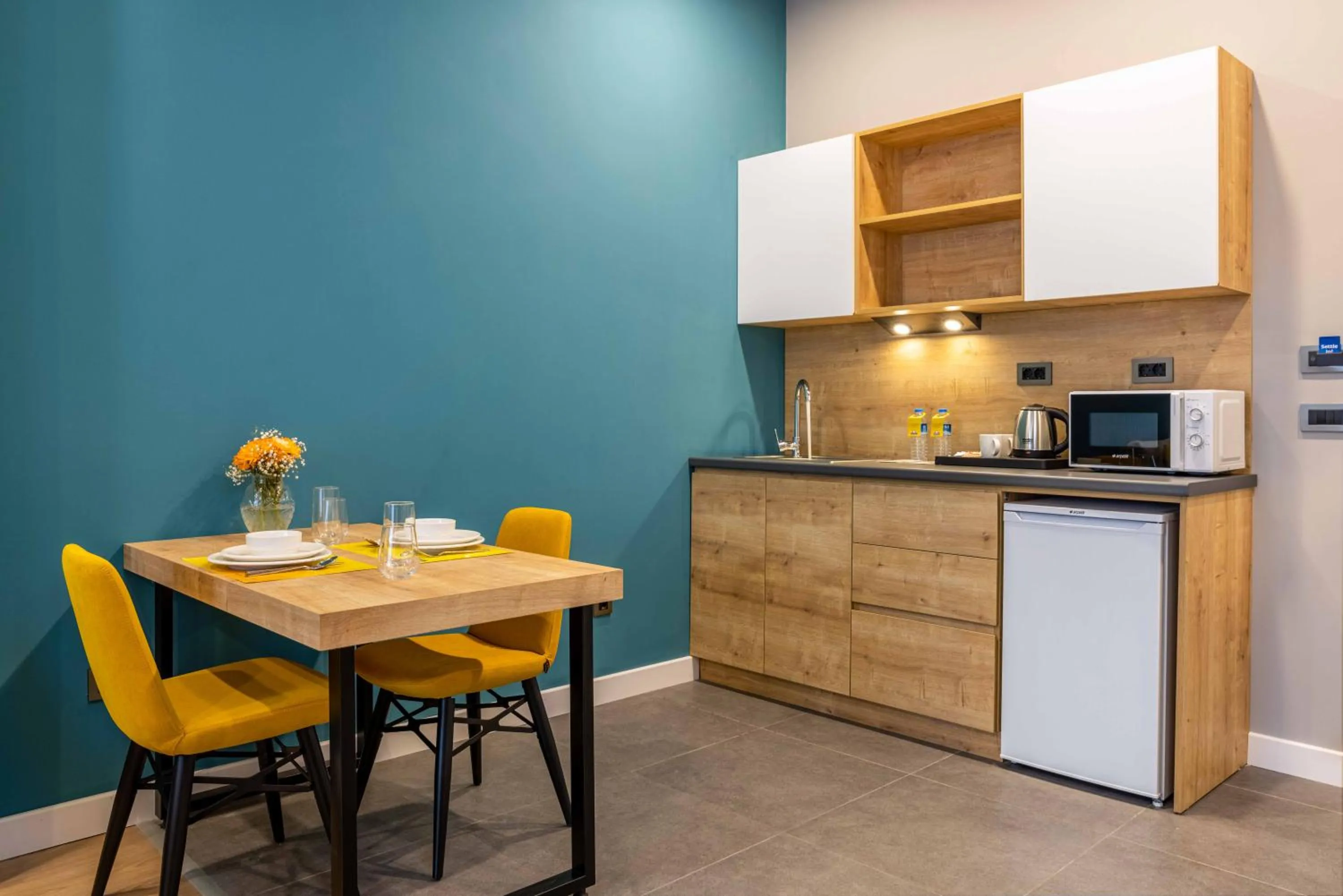 Kitchen or kitchenette in Days Inn & Suites by Wyndham Istanbul Esenyurt