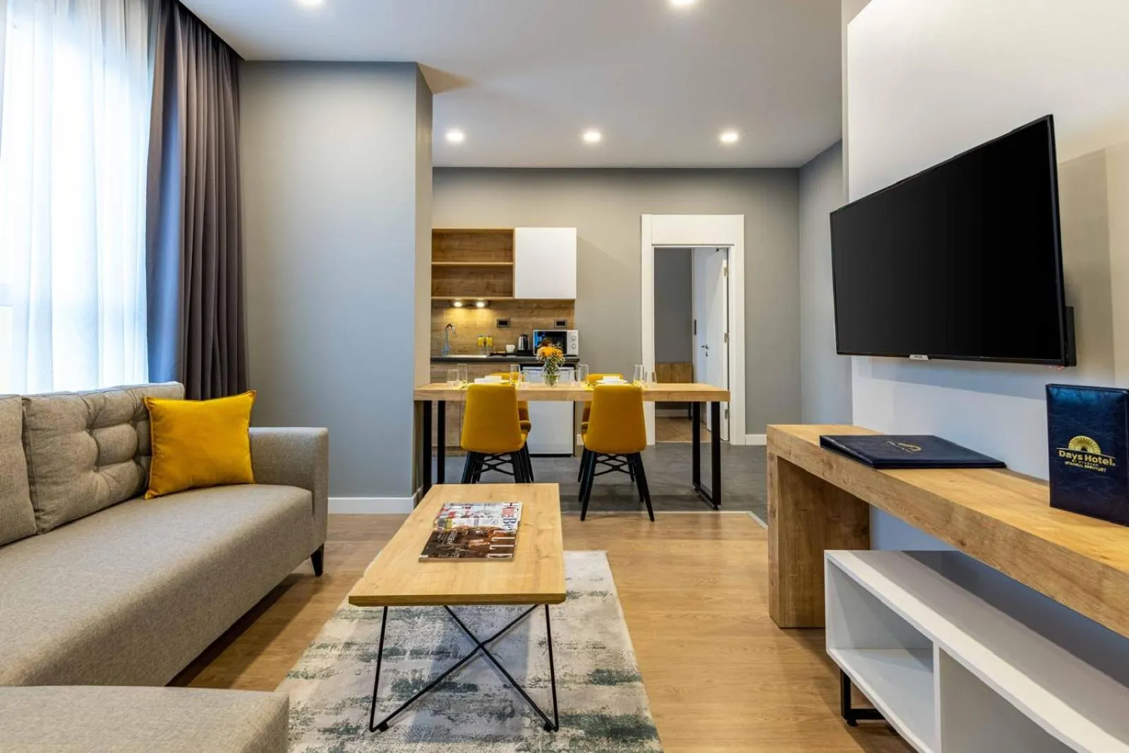 TV and multimedia in Days Inn & Suites by Wyndham Istanbul Esenyurt