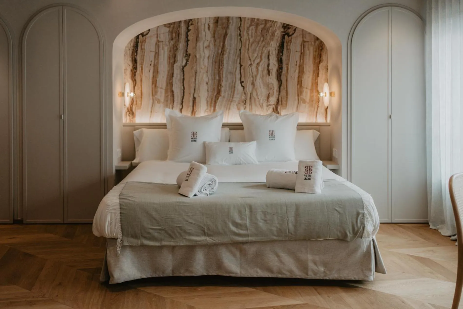 Photo of the whole room, Bed in Hotel Petit Luxe