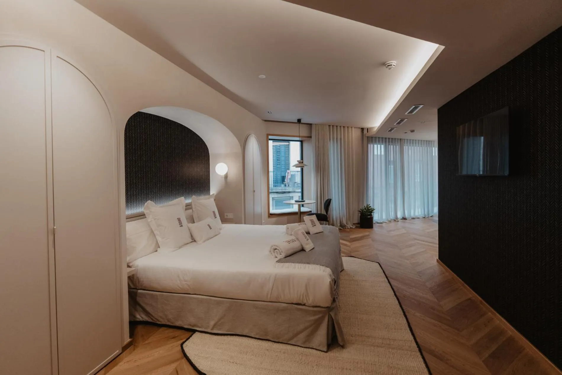 TV and multimedia in Hotel Petit Luxe