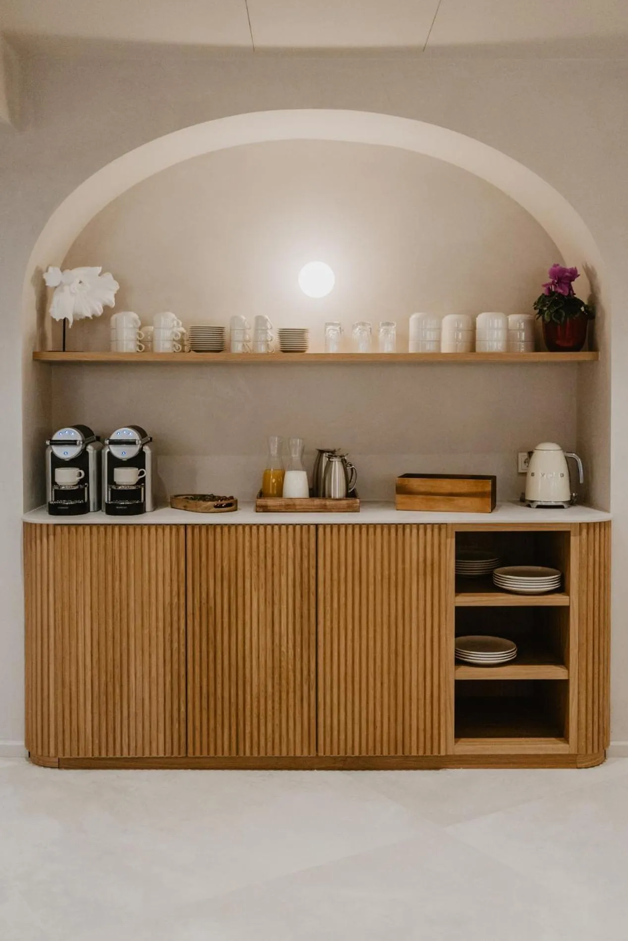 Coffee/tea facilities in Hotel Petit Luxe