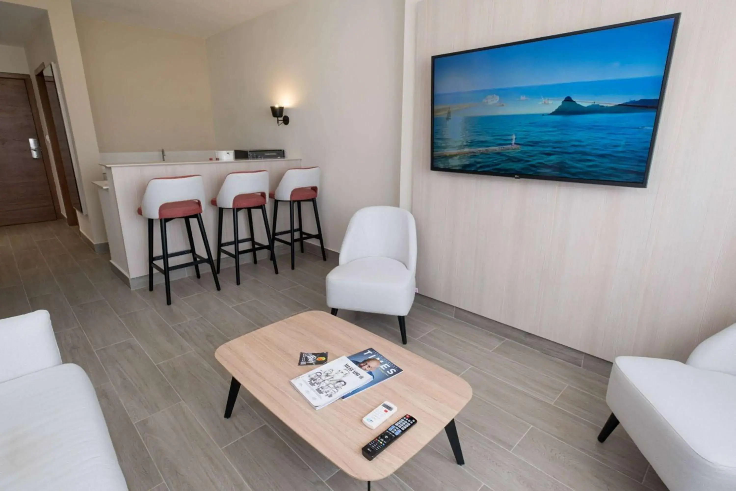 Photo of the whole room in Super 8 by Wyndham Manzanillo Photo of the whole room in Super 8 by Wyndham Manzanillo