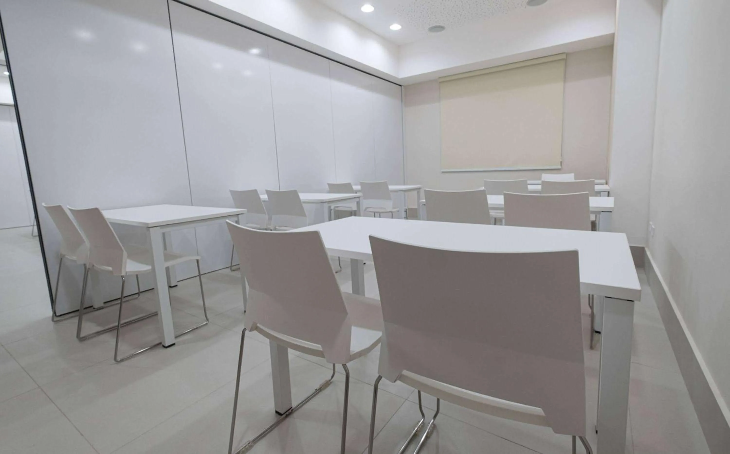 Meeting/conference room in Super 8 by Wyndham Manzanillo