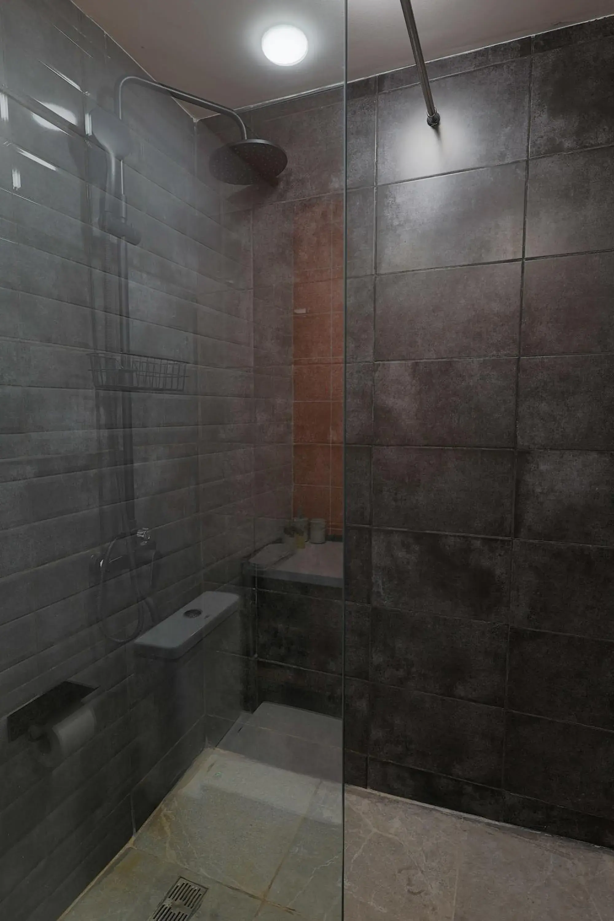 Shower in Welcome Republic Square Apartments Shower in Welcome Republic Square Apartments
