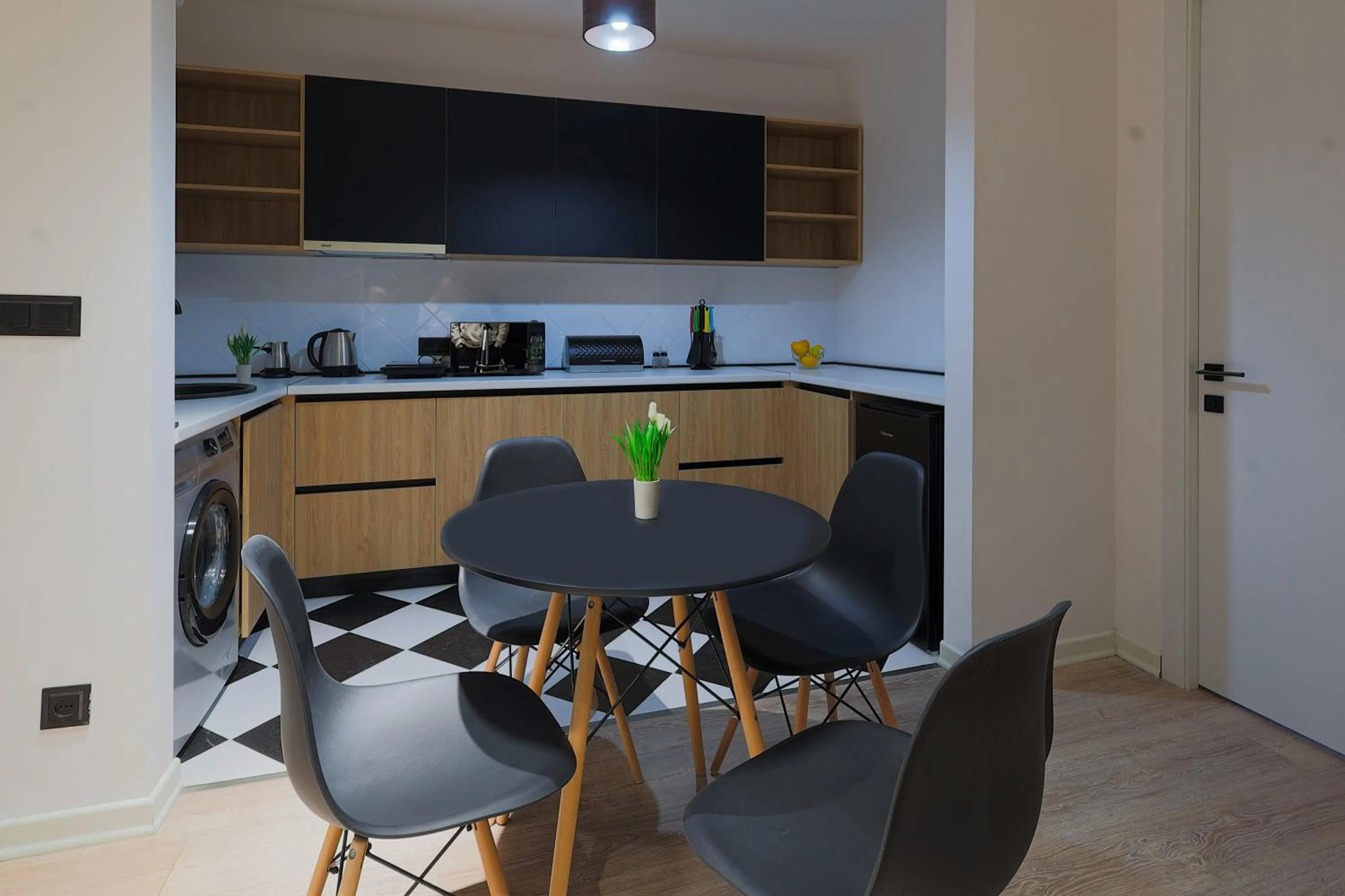 Kitchen or kitchenette in Welcome Republic Square Apartments