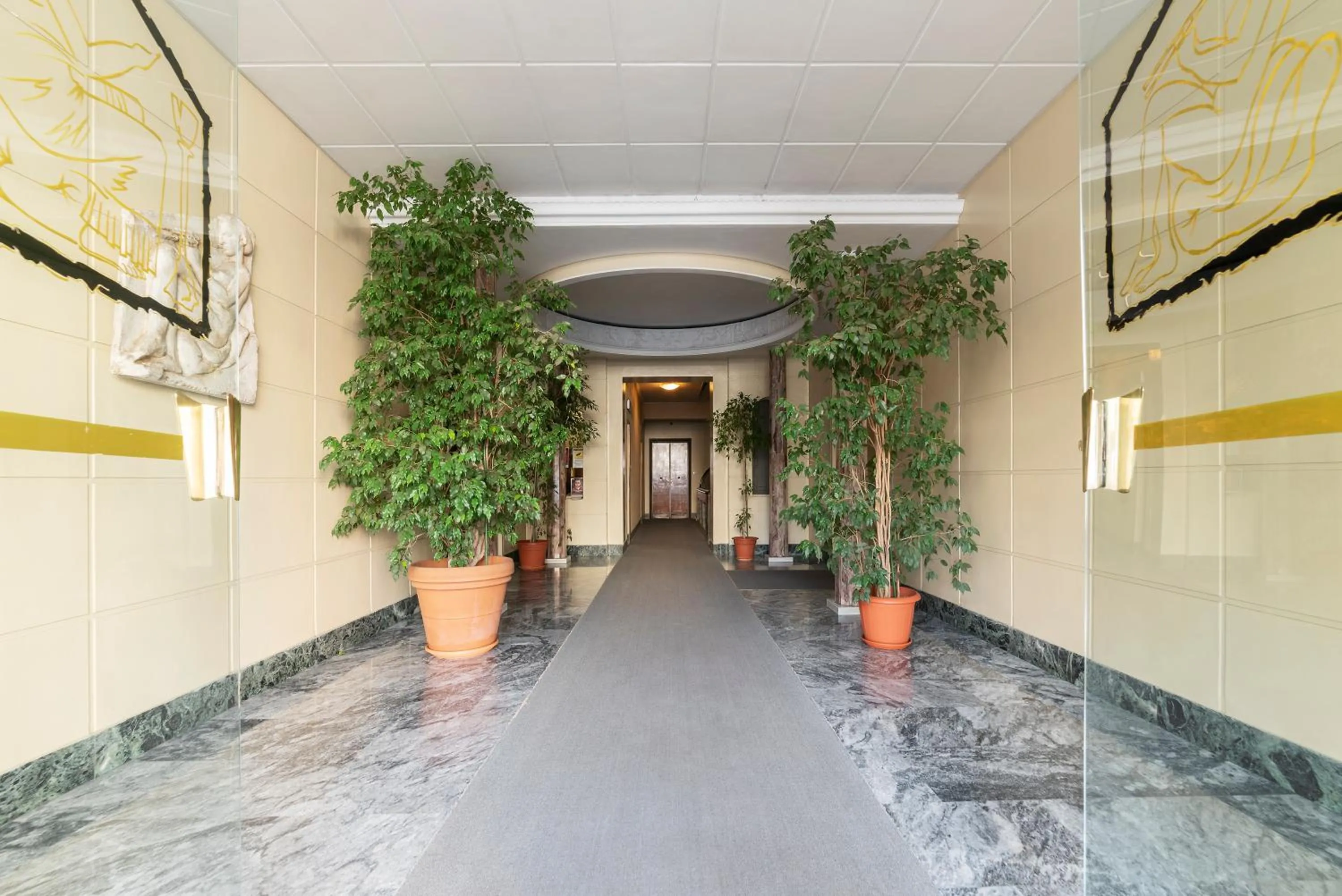 Facade/entrance in GuestHost - Piazza Mazzini & Stadio Olimpico Apartment