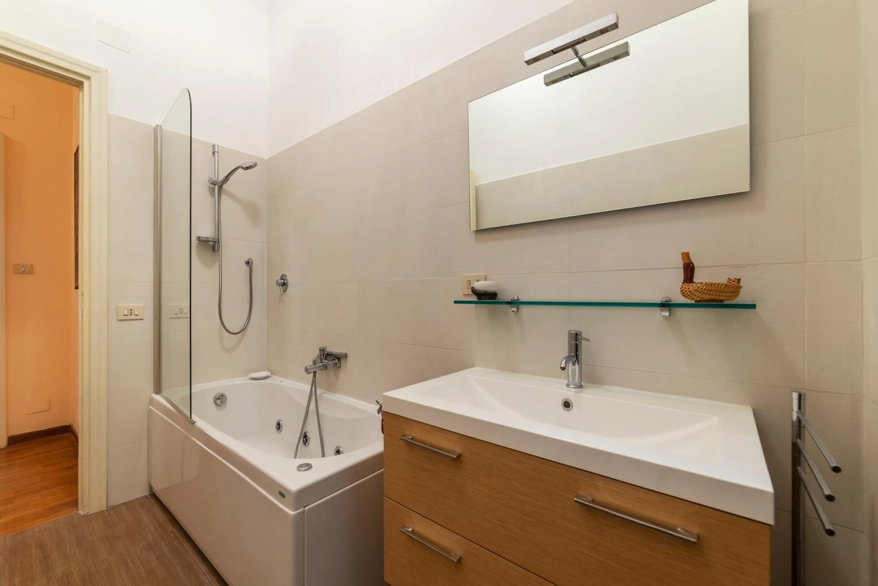 Bathroom in GuestHost - Piazza Mazzini & Stadio Olimpico Apartment