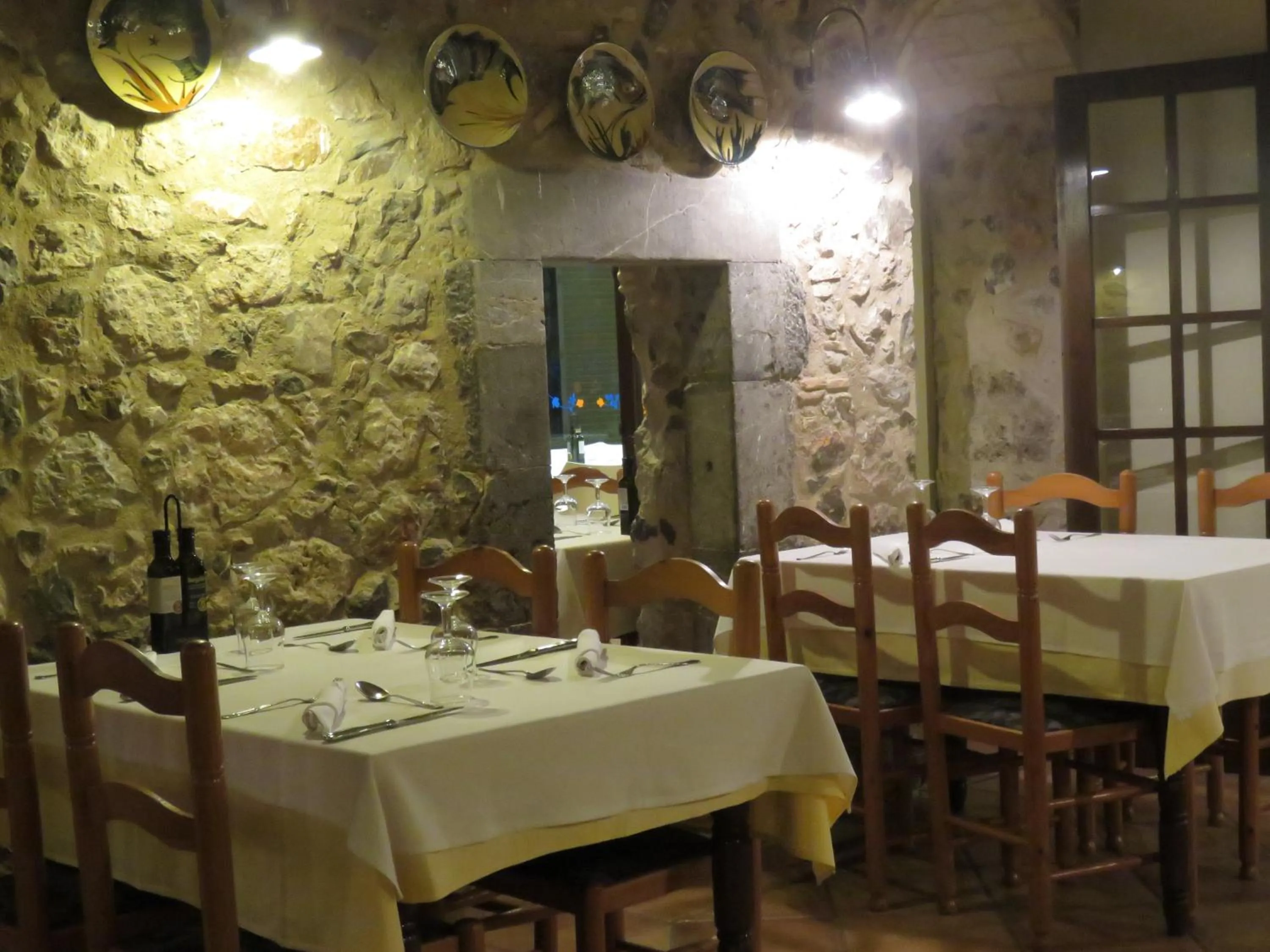 Restaurant/places to eat in Hotel Santa Anna
