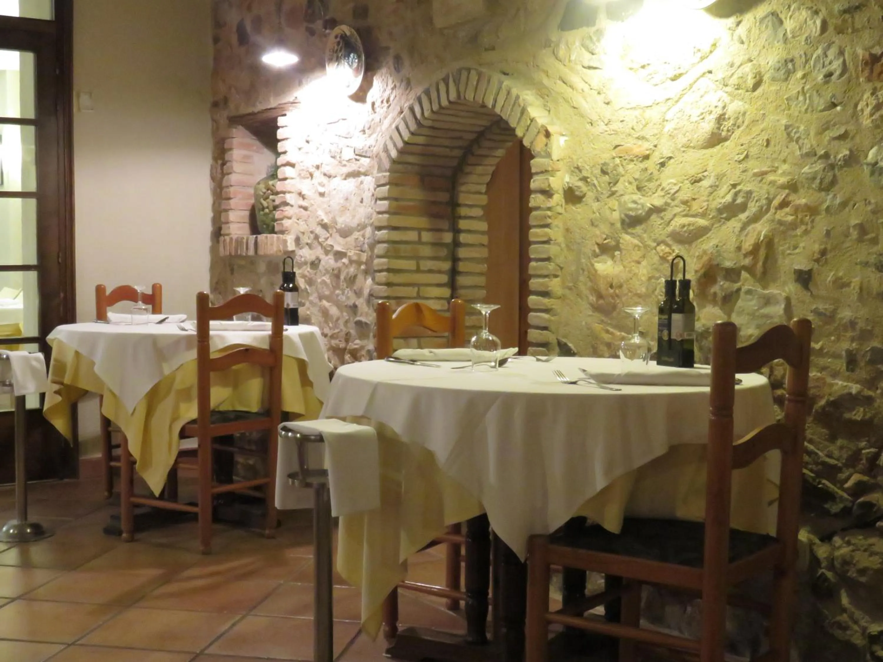 Restaurant/places to eat in Hotel Santa Anna