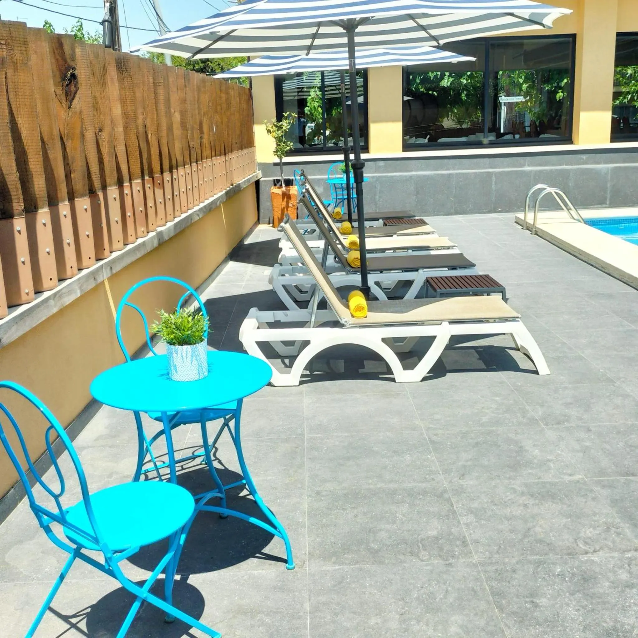 Swimming pool in Hotel 153